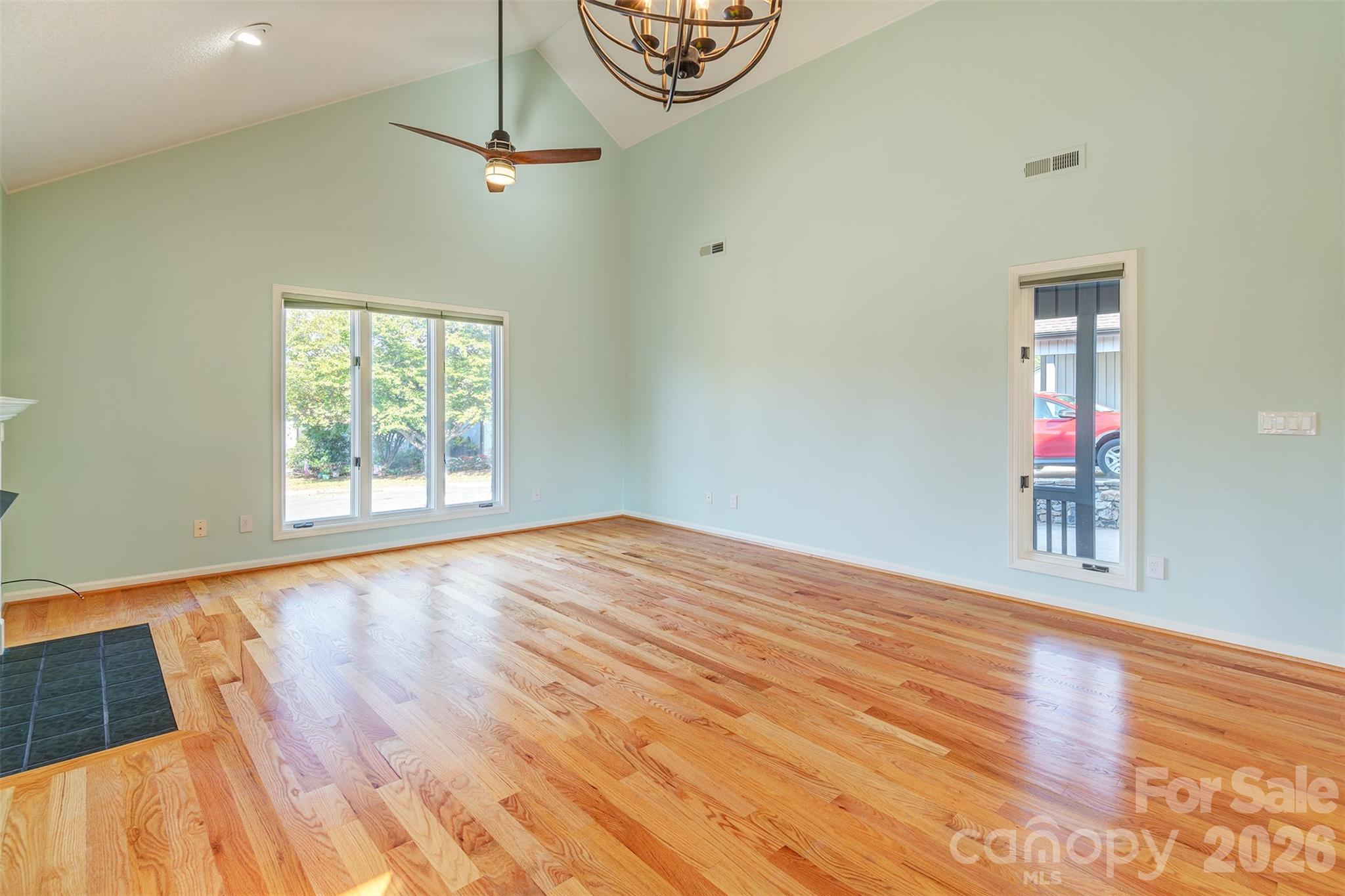 227 Kyfields Road — Weaverville