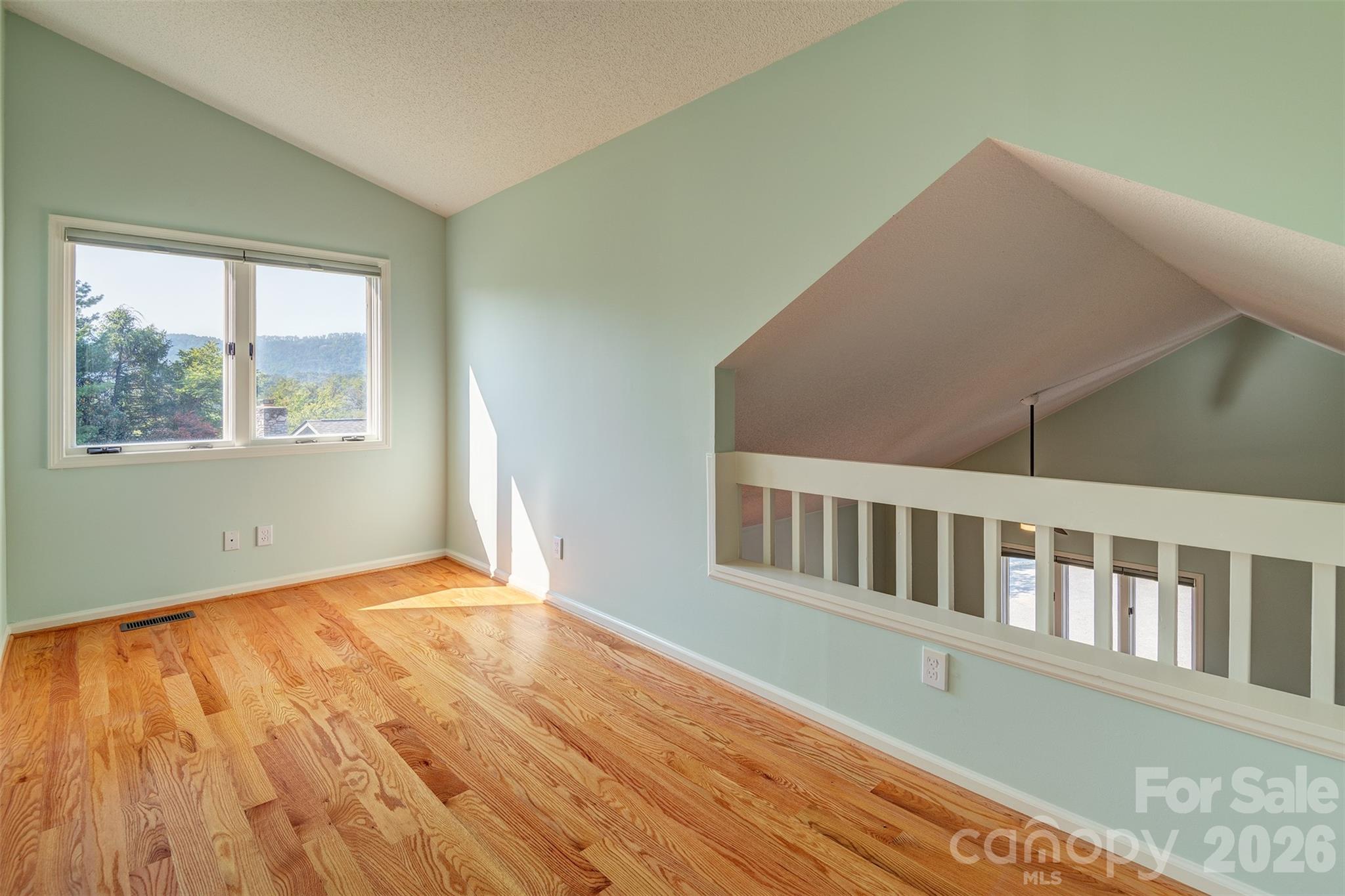 227 Kyfields Road — Weaverville