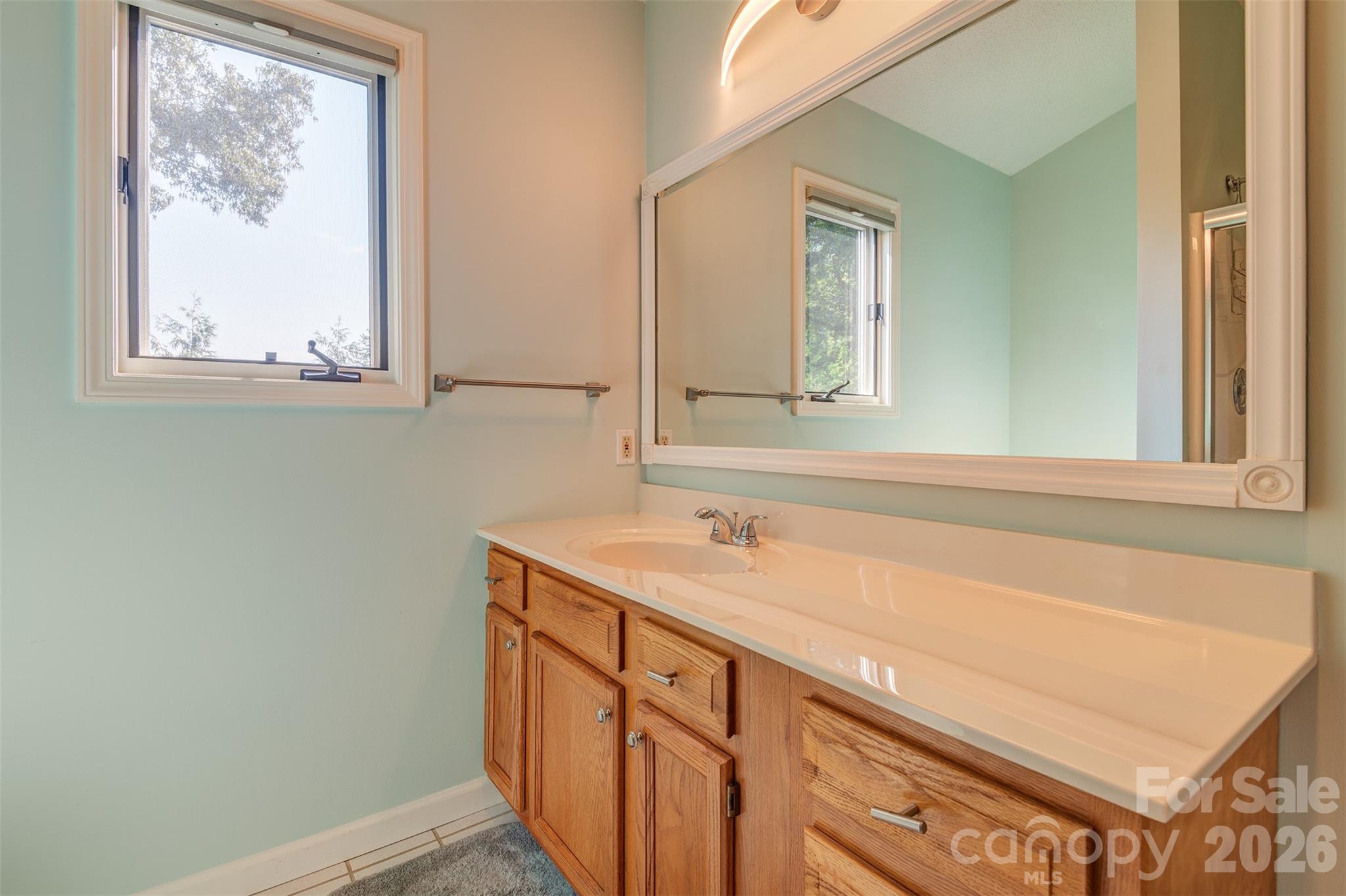 227 Kyfields Road — Weaverville