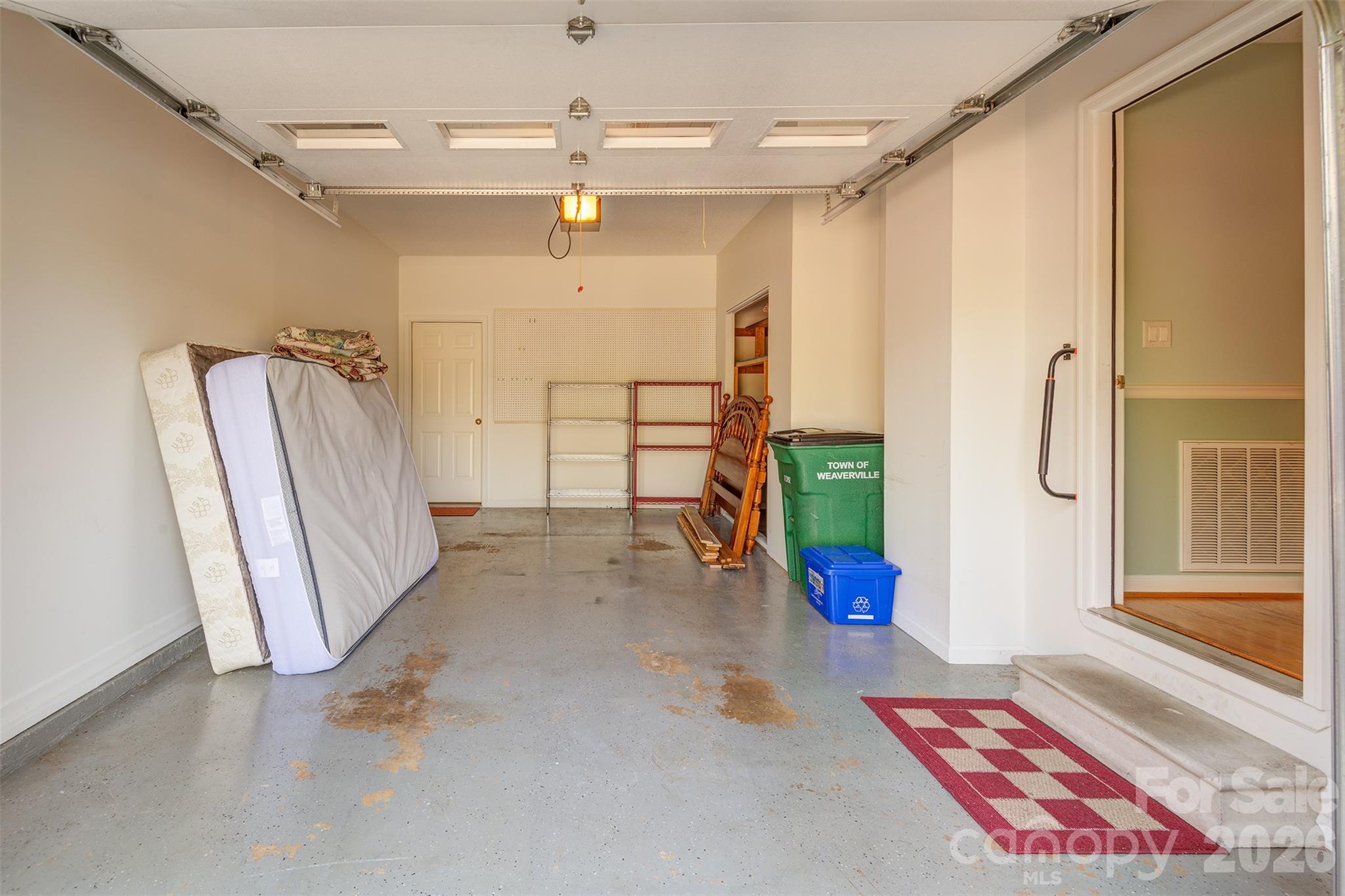 227 Kyfields Road — Weaverville