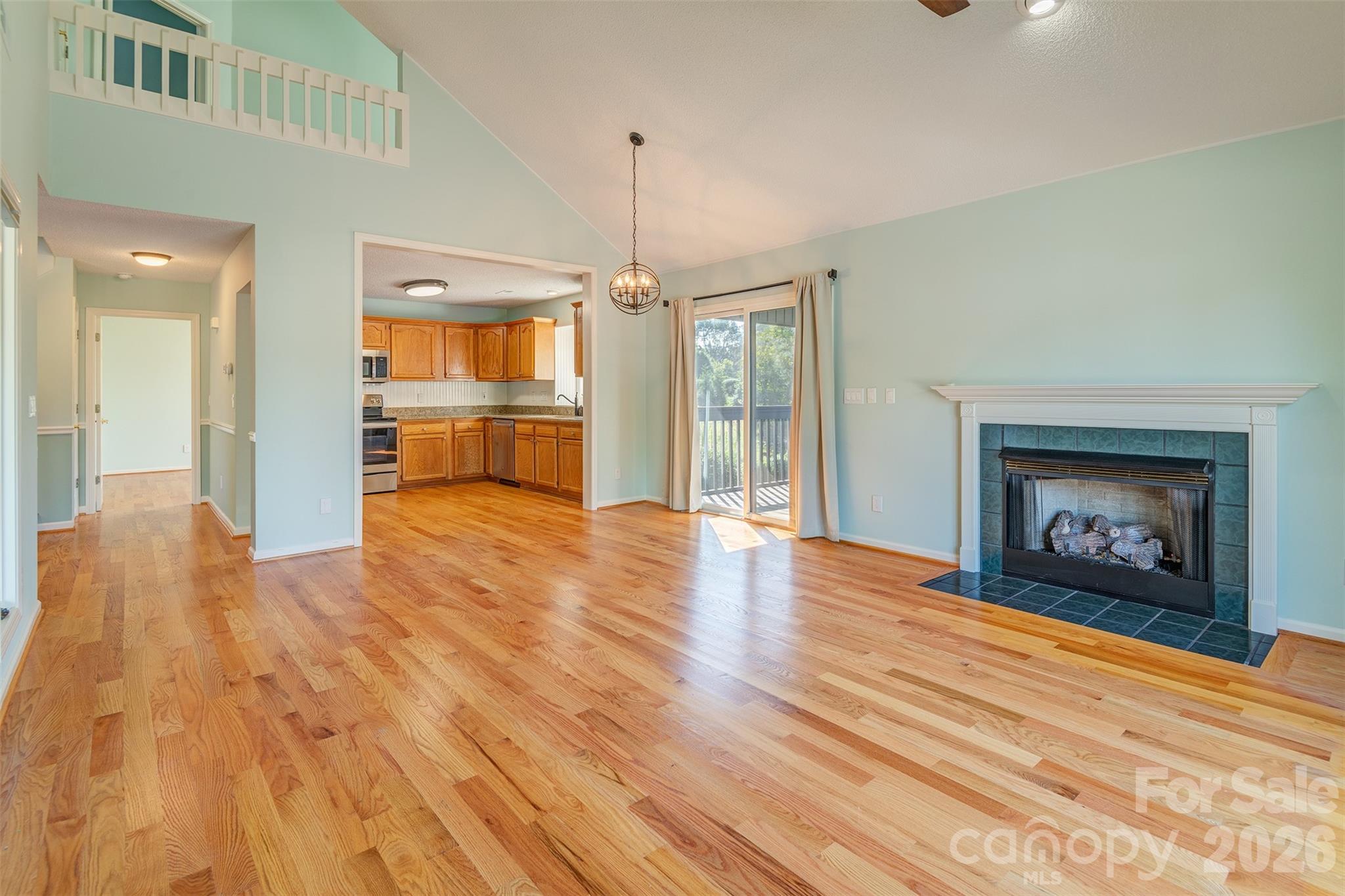 227 Kyfields Road — Weaverville