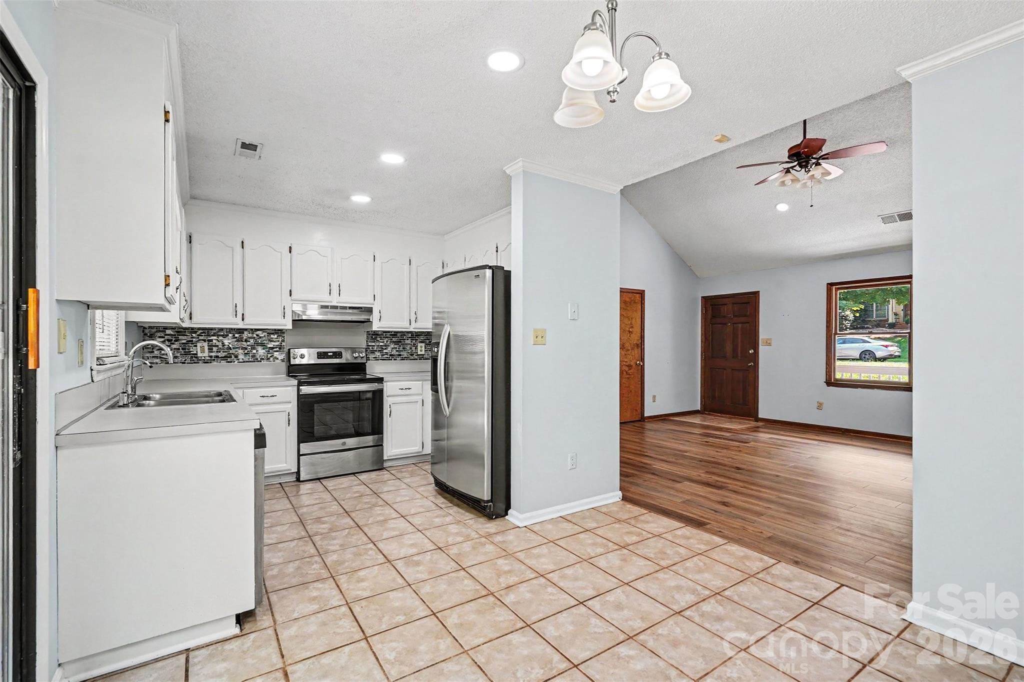 7225 Mcteal Place — Charlotte
