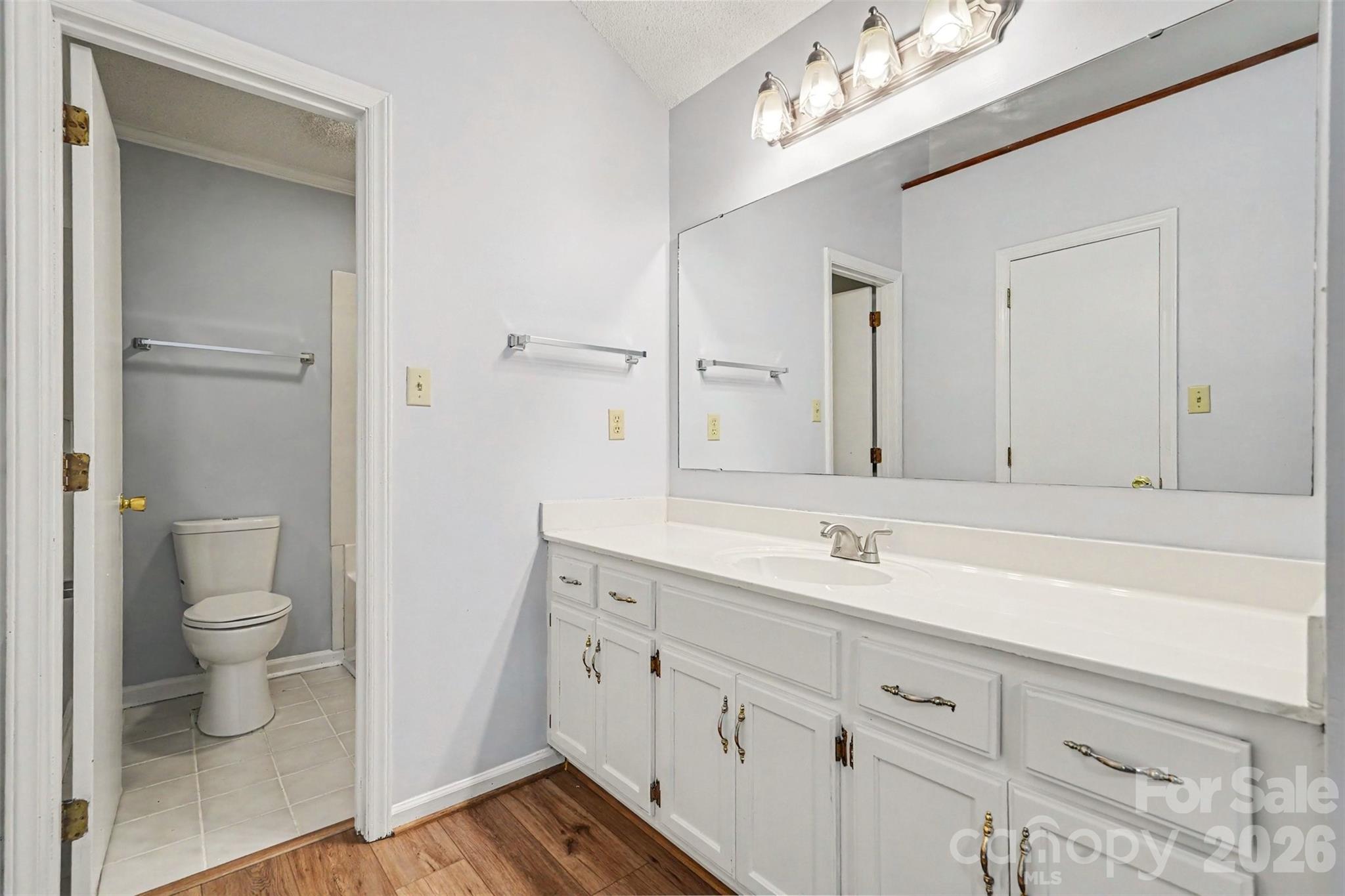 7225 Mcteal Place — Charlotte