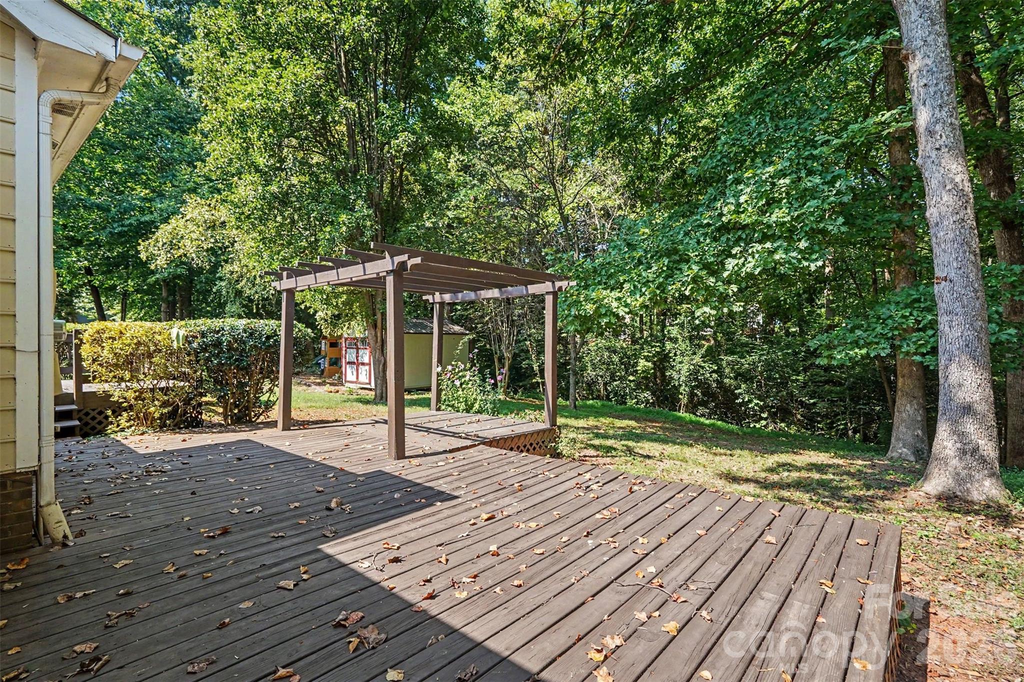 7225 Mcteal Place — Charlotte