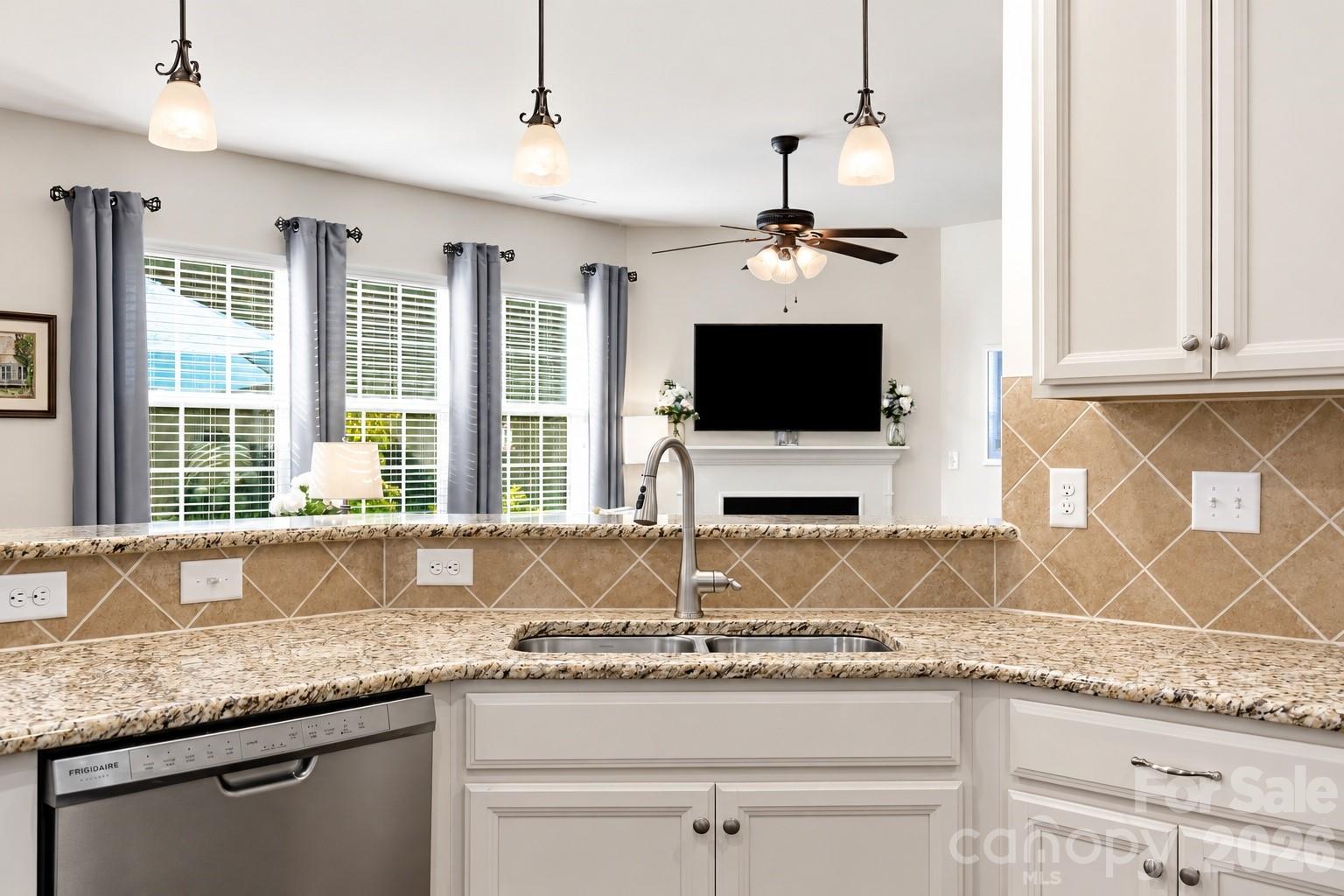 15931 Harbor Hill Drive — Charlotte