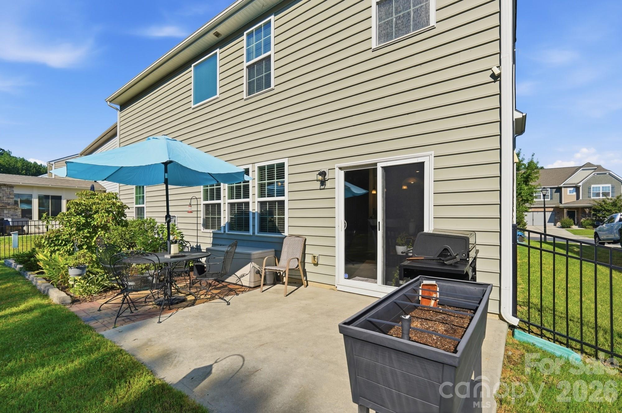 15931 Harbor Hill Drive — Charlotte