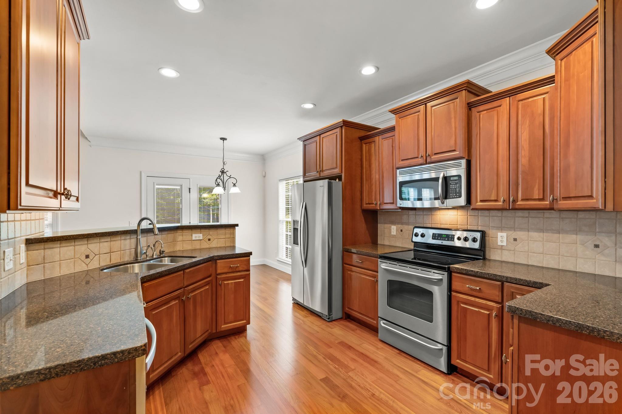 3321 Lower Lake Road — Thomasville