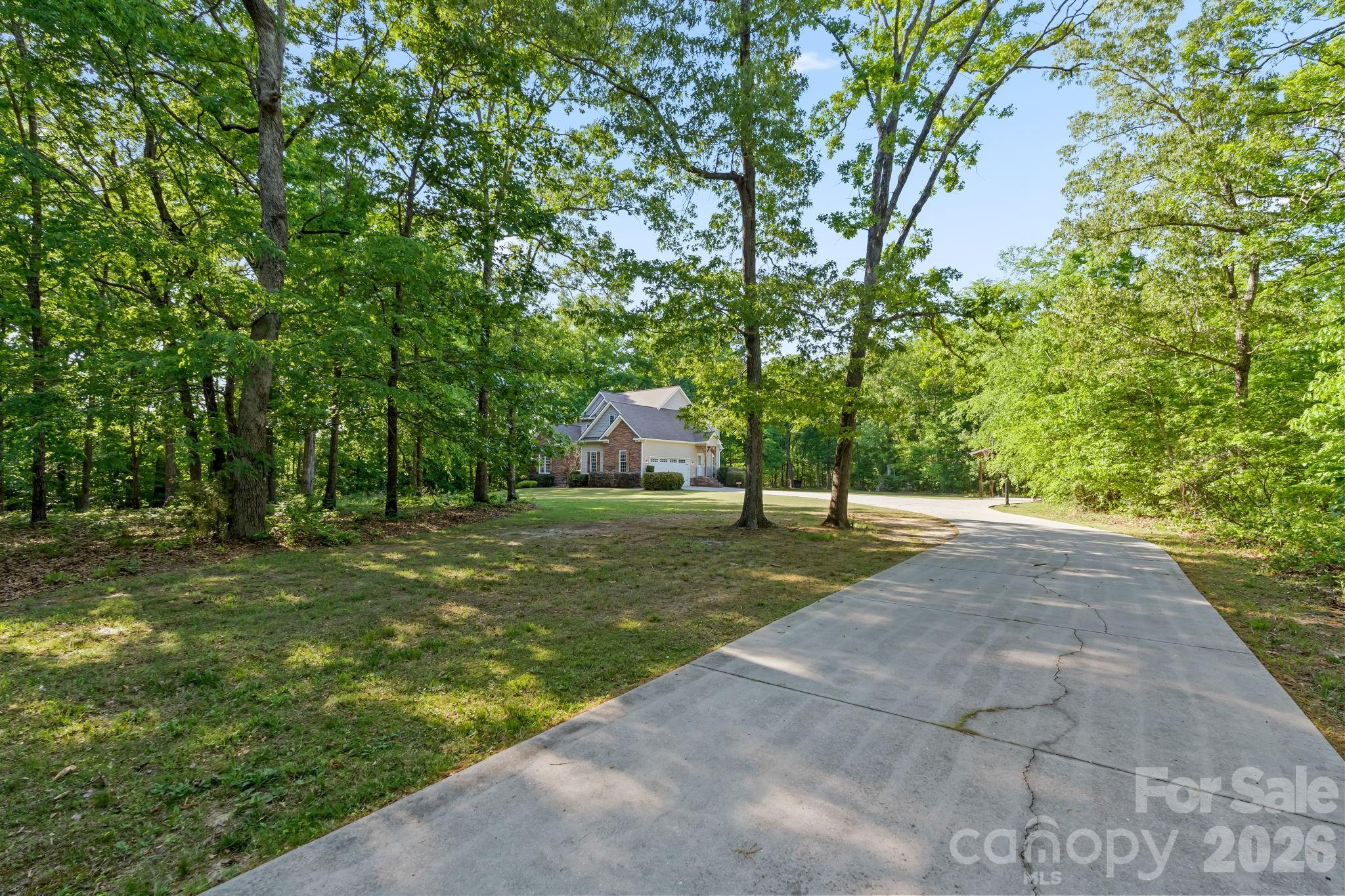 3321 Lower Lake Road — Thomasville