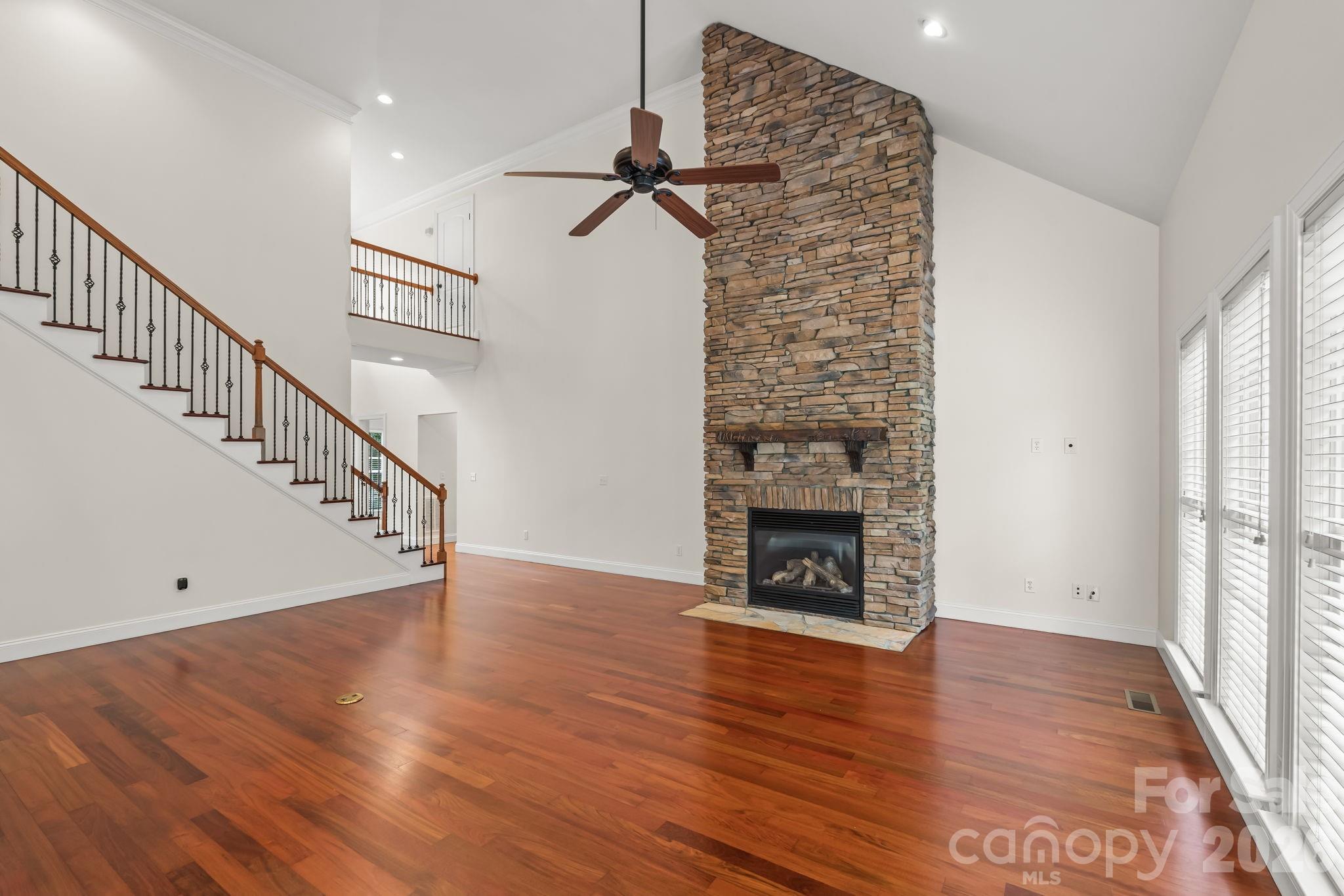 3321 Lower Lake Road — Thomasville