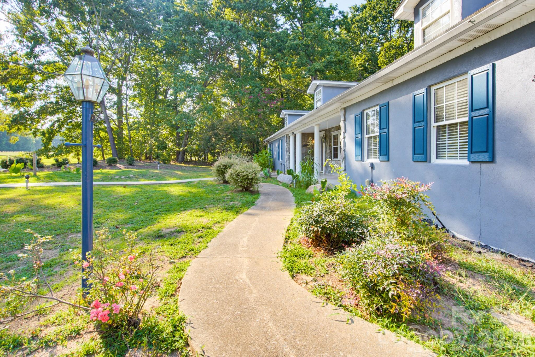 1011 Tarlton Drive — Shelby