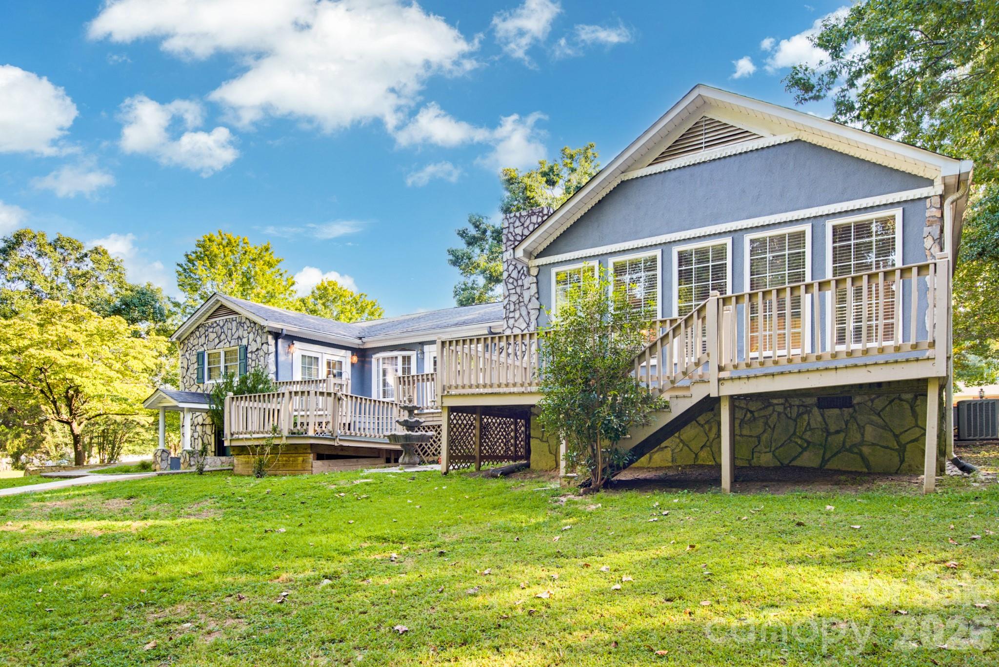 1011 Tarlton Drive — Shelby