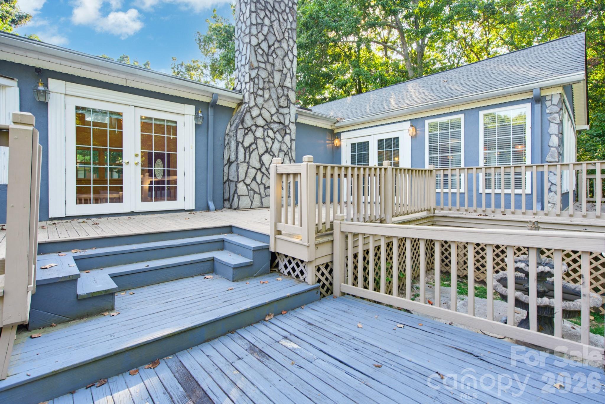 1011 Tarlton Drive — Shelby
