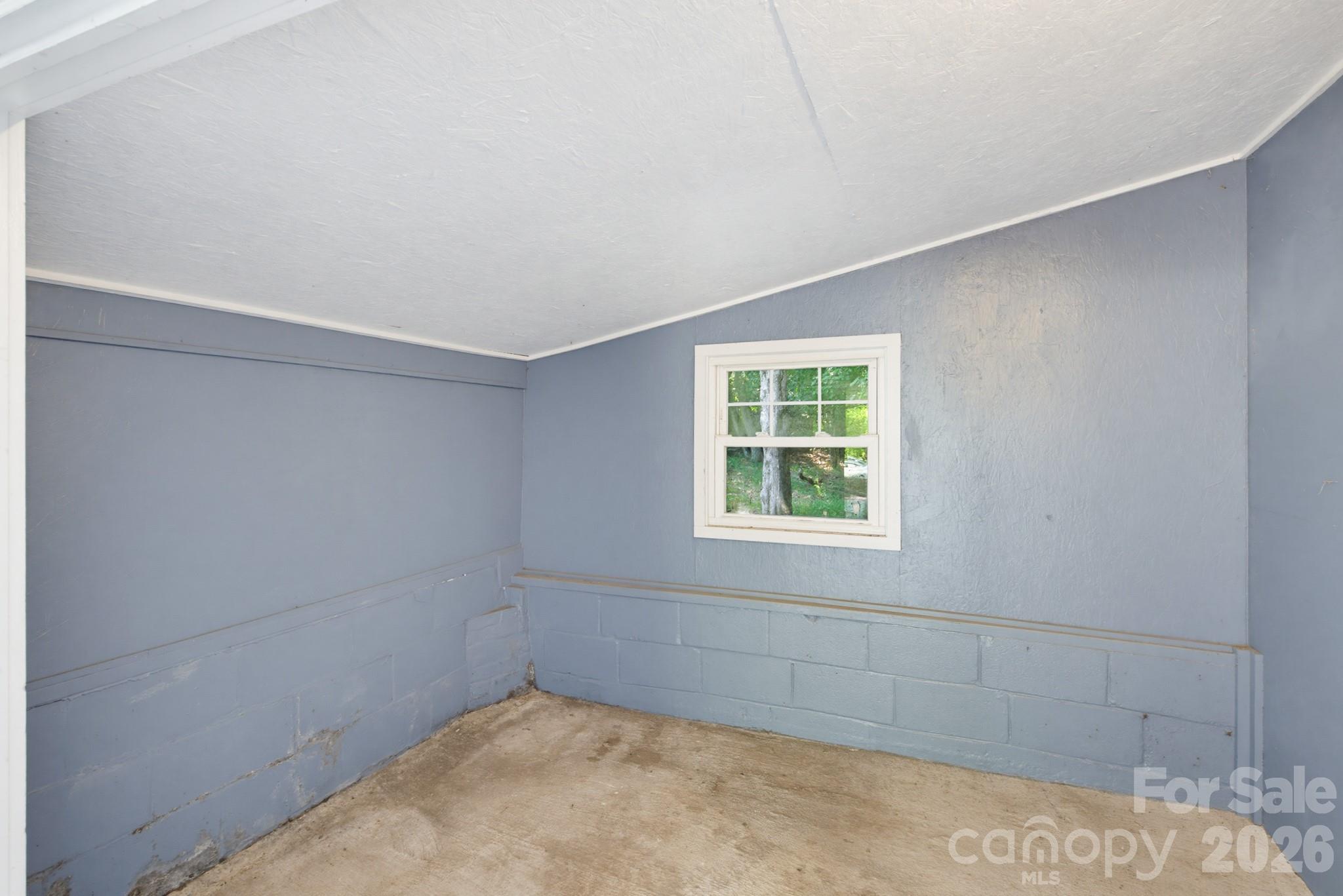 1011 Tarlton Drive — Shelby