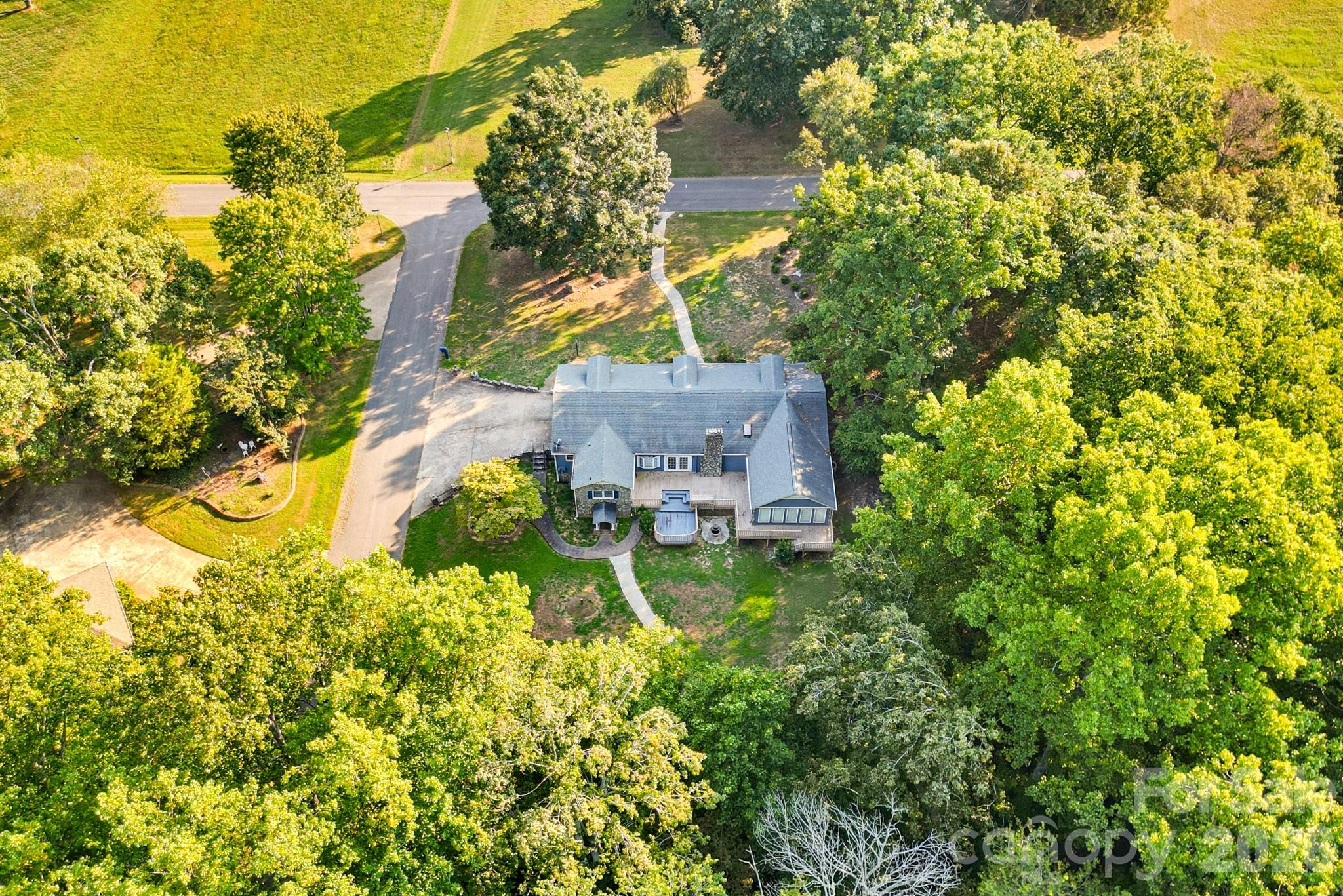 1011 Tarlton Drive — Shelby