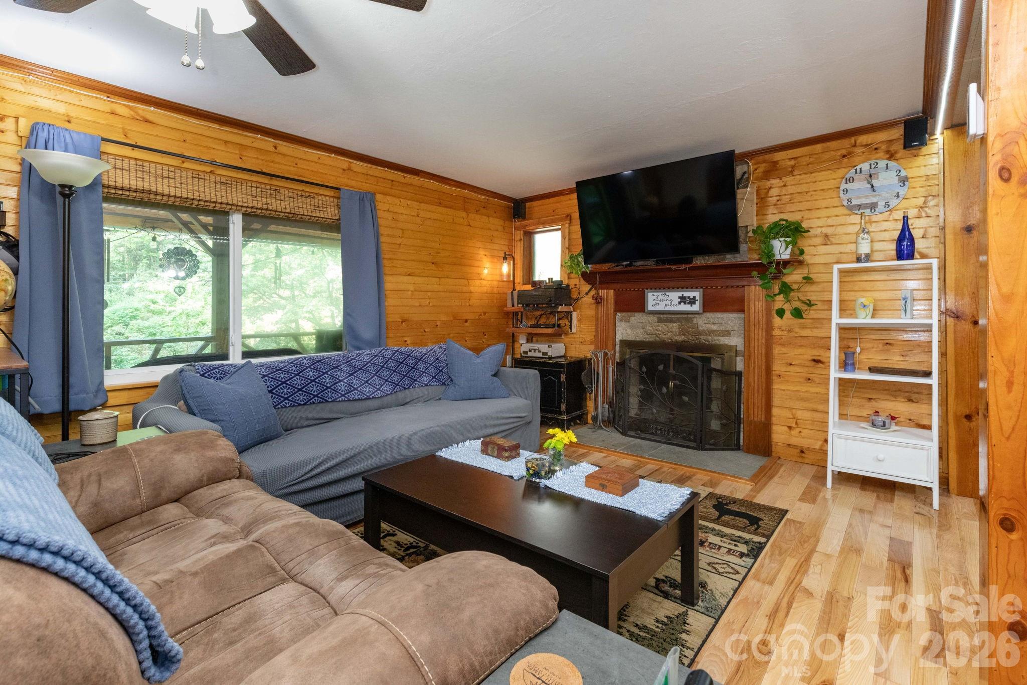 3387 Union Hill Road — Whittier