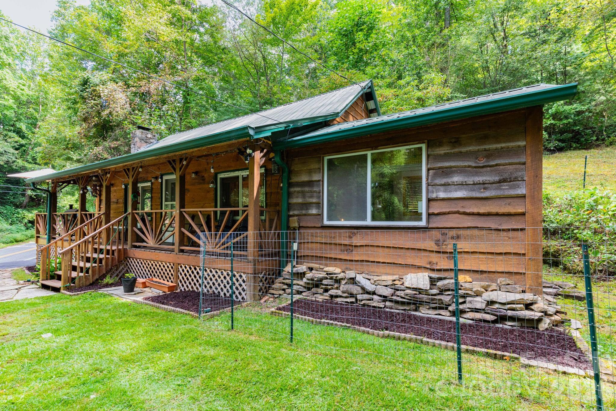 3387 Union Hill Road — Whittier