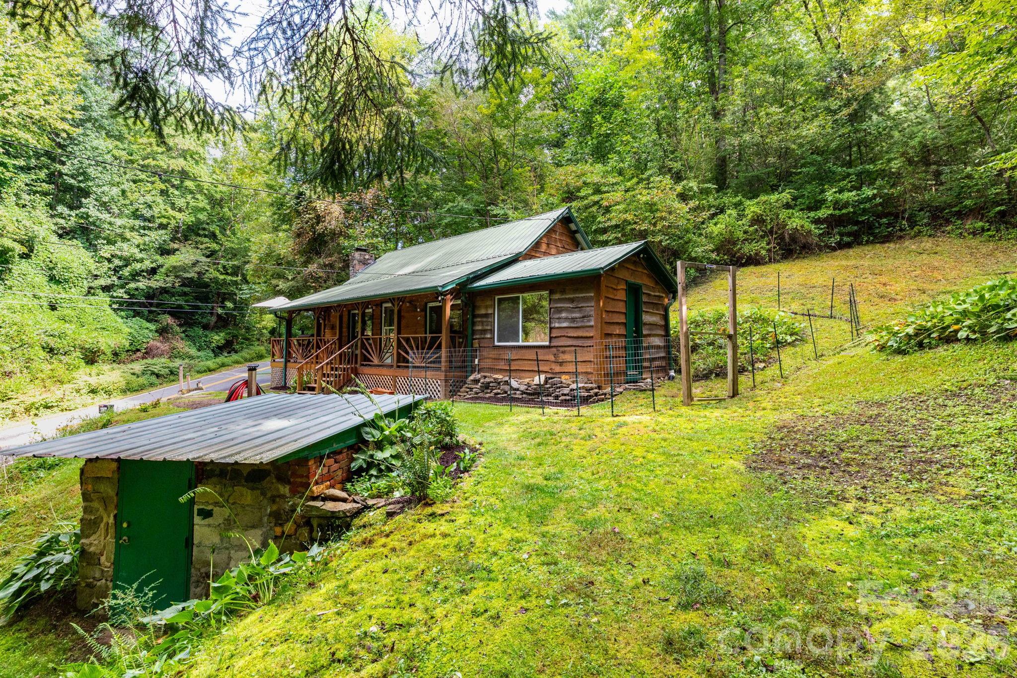3387 Union Hill Road — Whittier