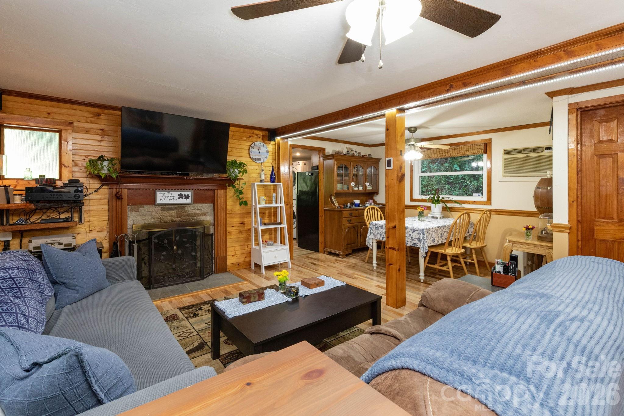 3387 Union Hill Road — Whittier