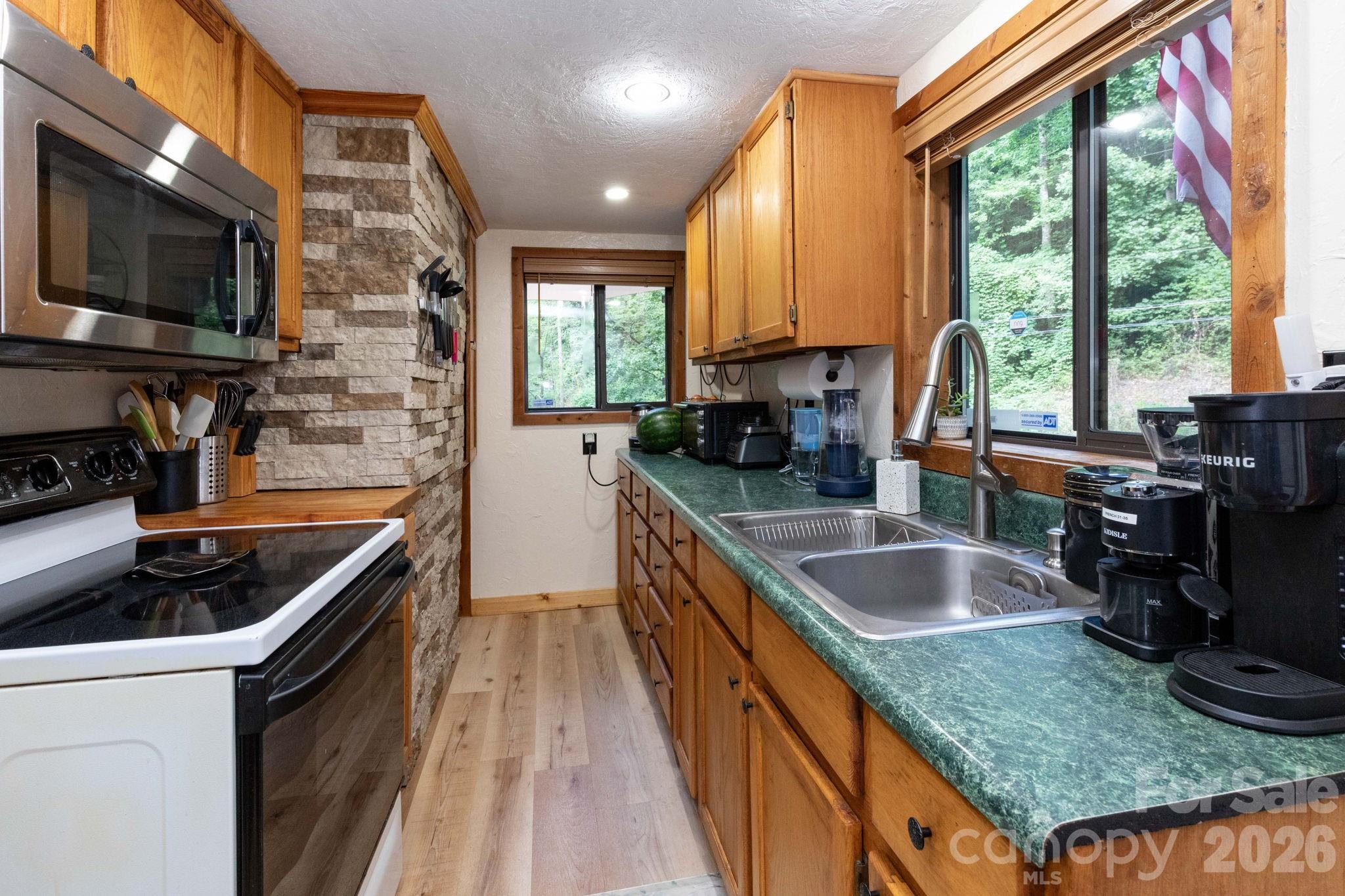 3387 Union Hill Road — Whittier