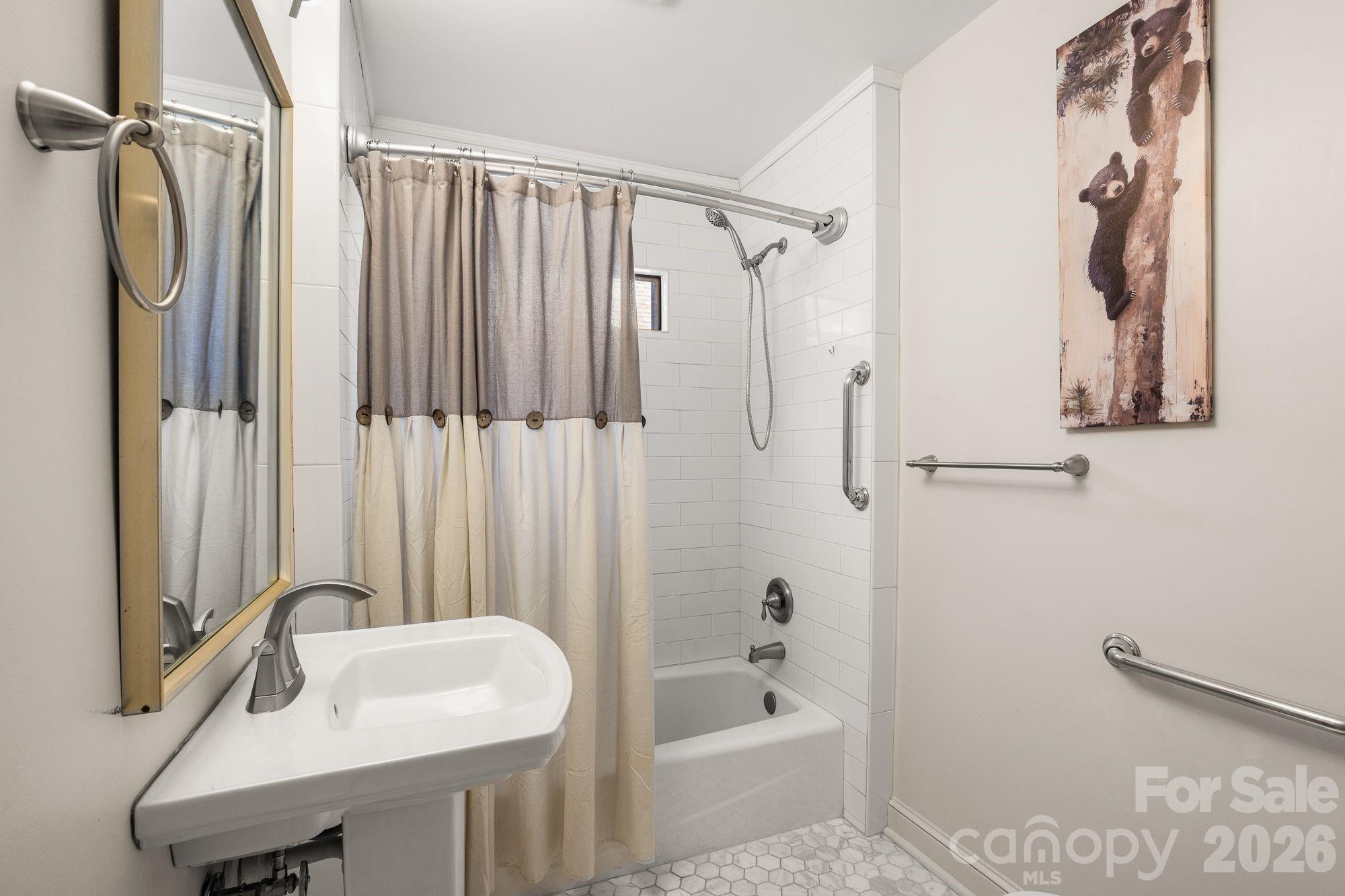 1 Orchid Lane — Asheville