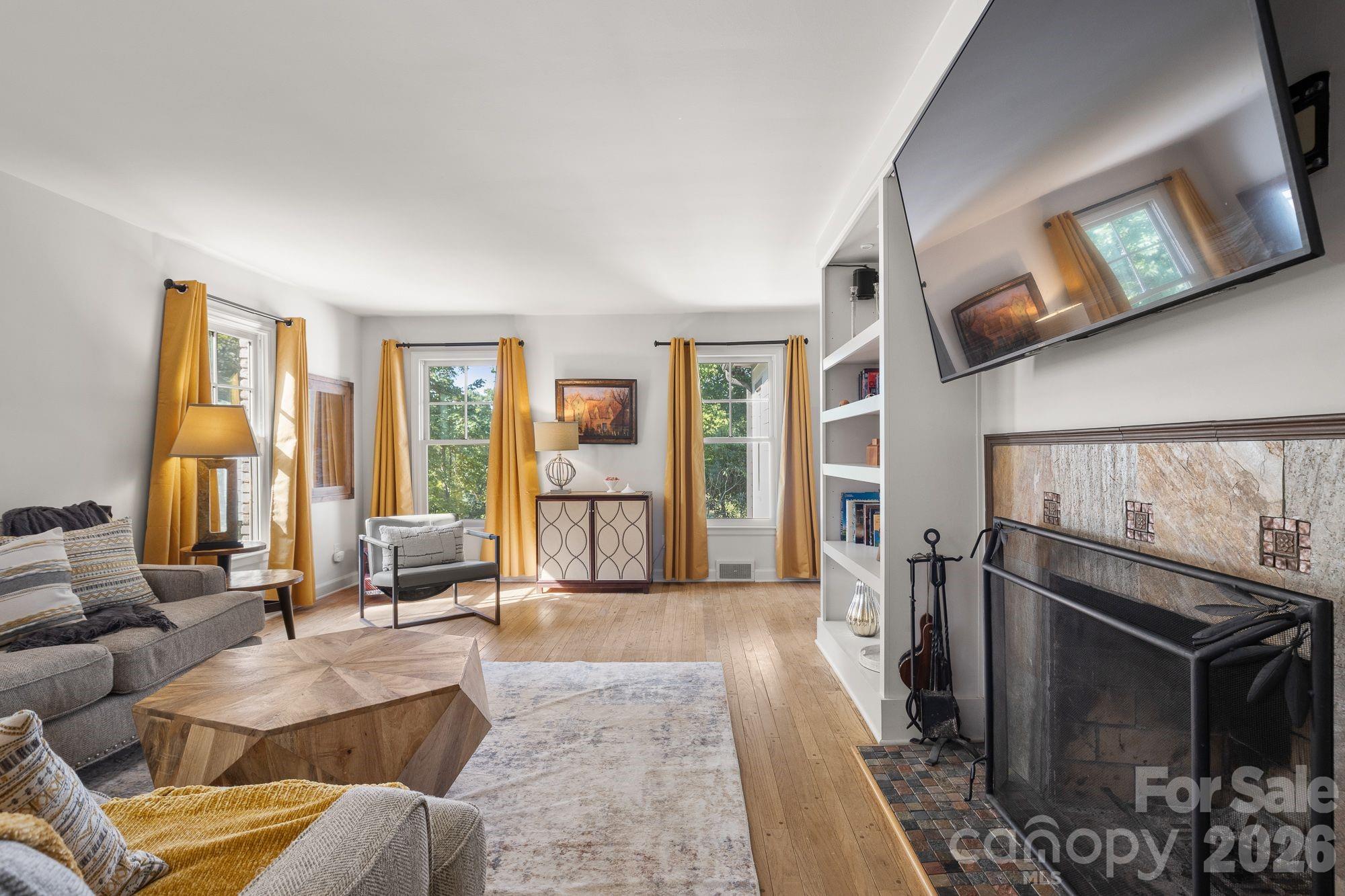1 Orchid Lane — Asheville