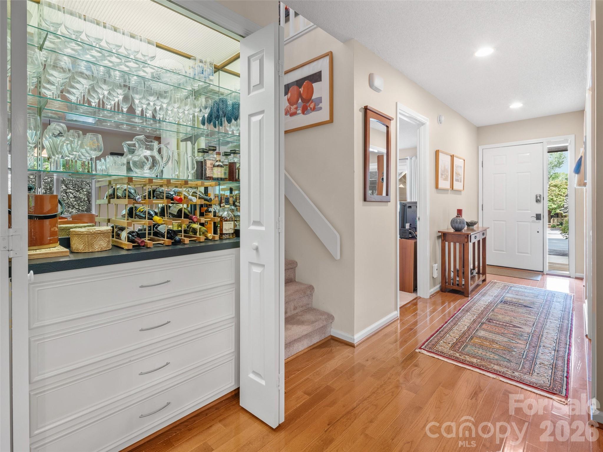 405 Red Oak Drive — Hendersonville