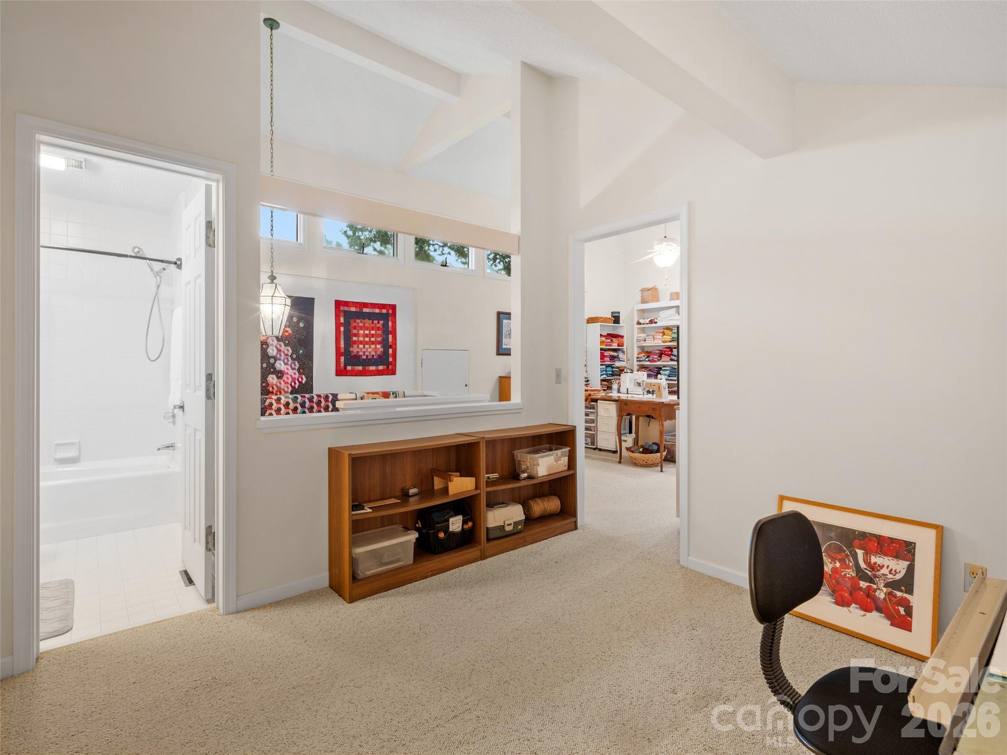 405 Red Oak Drive — Hendersonville