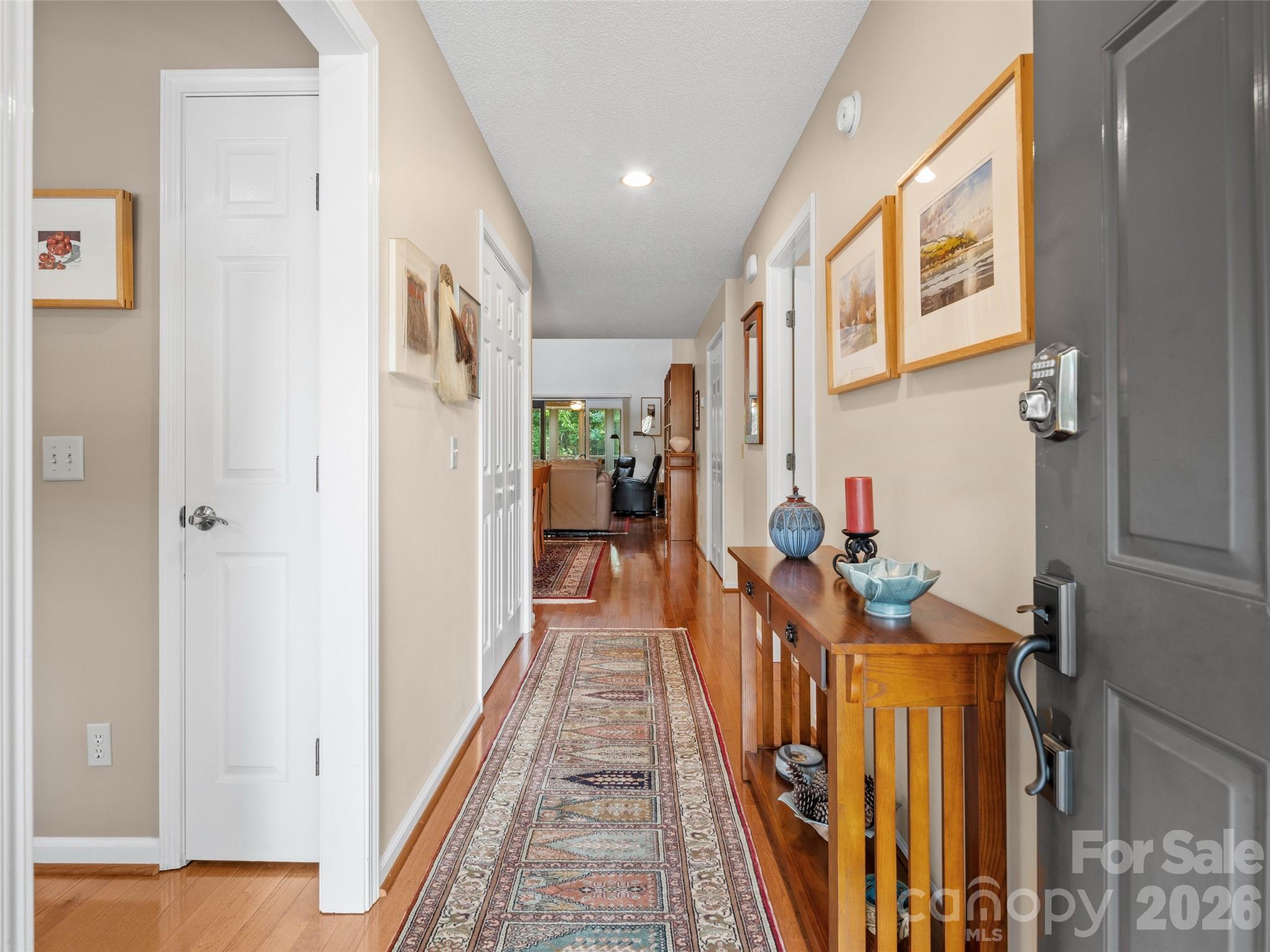 405 Red Oak Drive — Hendersonville