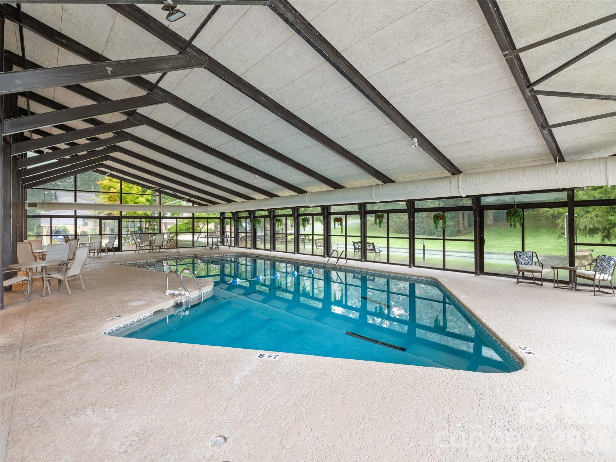 405 Red Oak Drive — Hendersonville