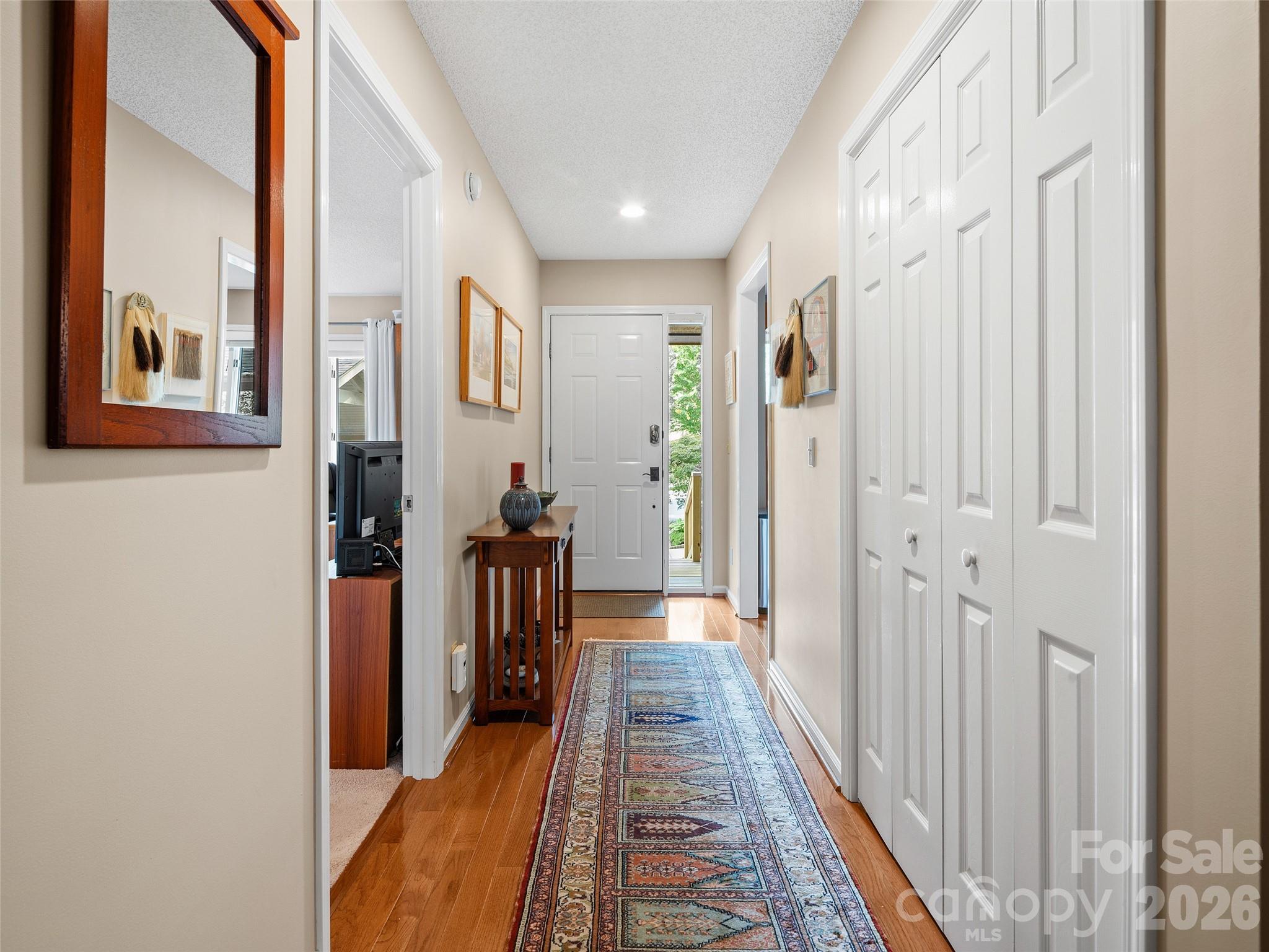 405 Red Oak Drive — Hendersonville