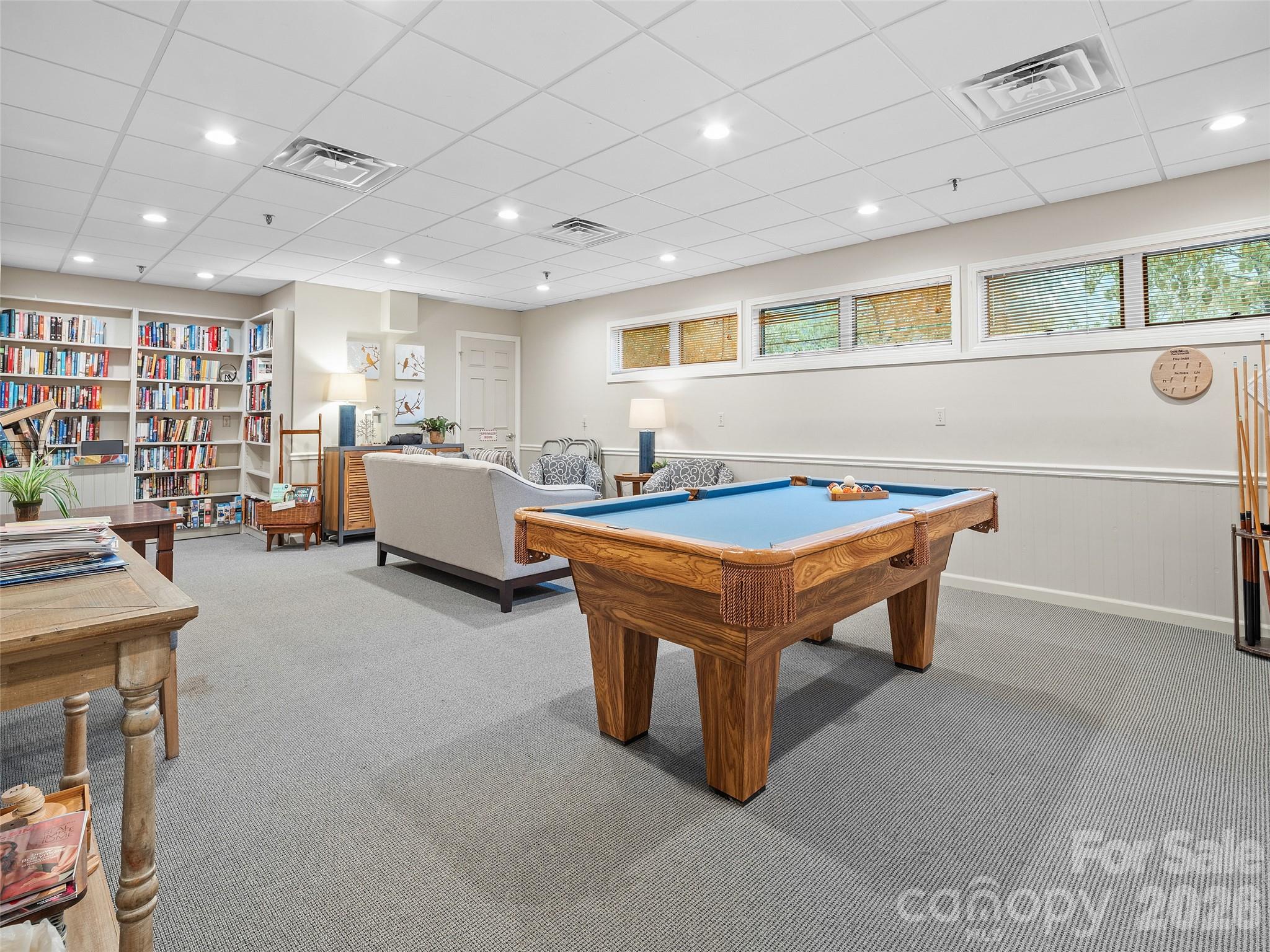 405 Red Oak Drive — Hendersonville