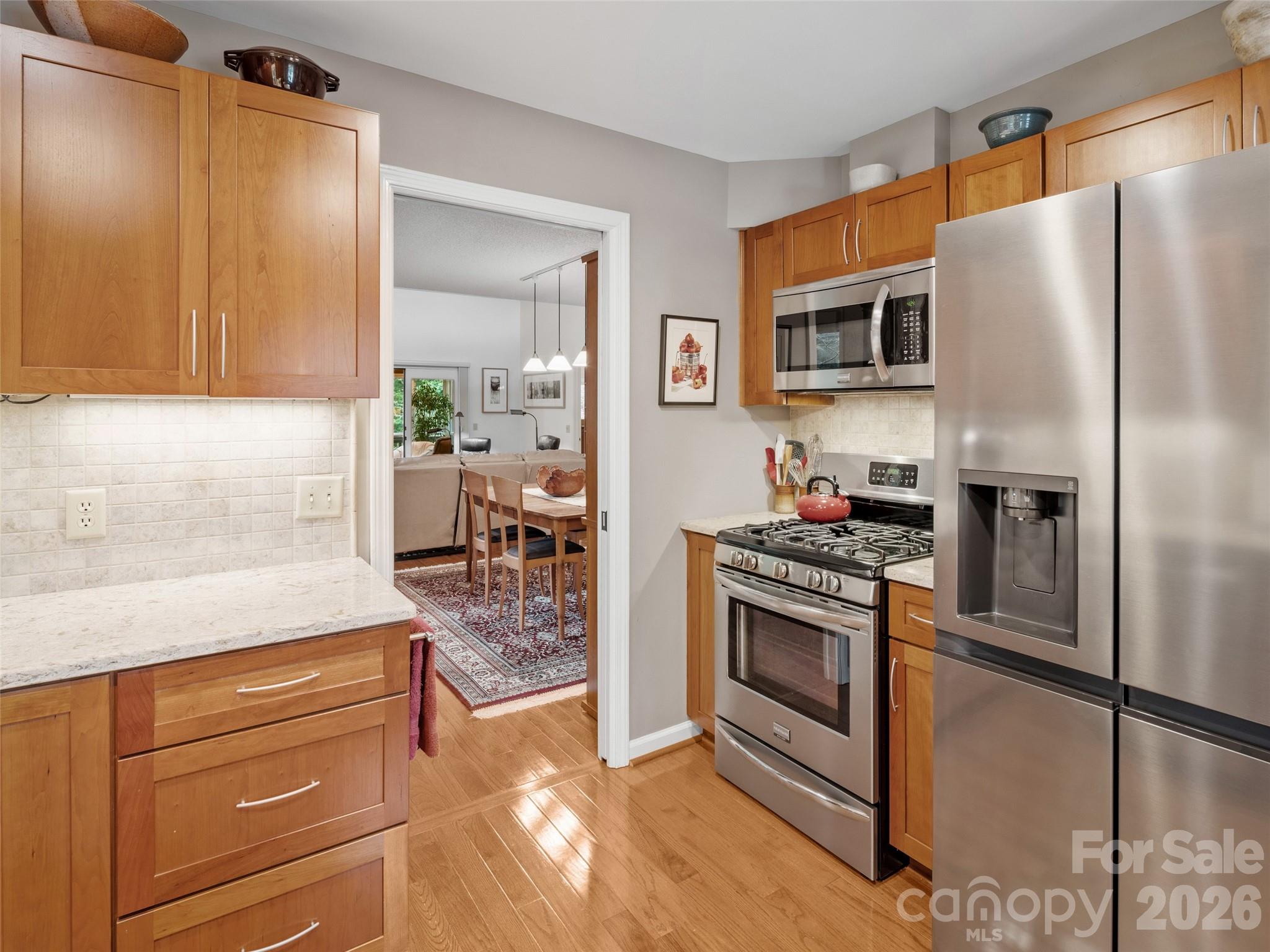405 Red Oak Drive — Hendersonville