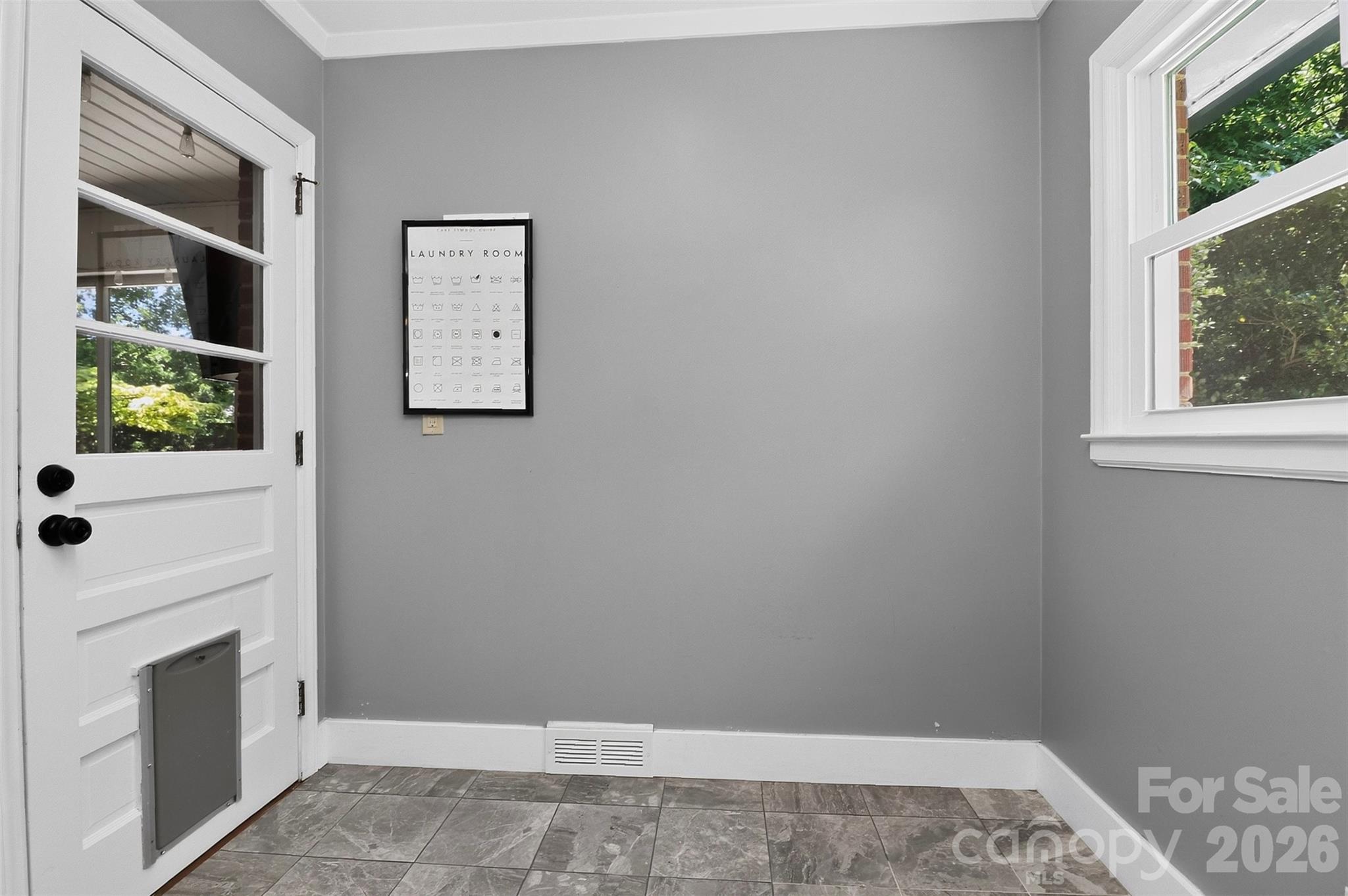 831 Faircrest Drive — Charlotte