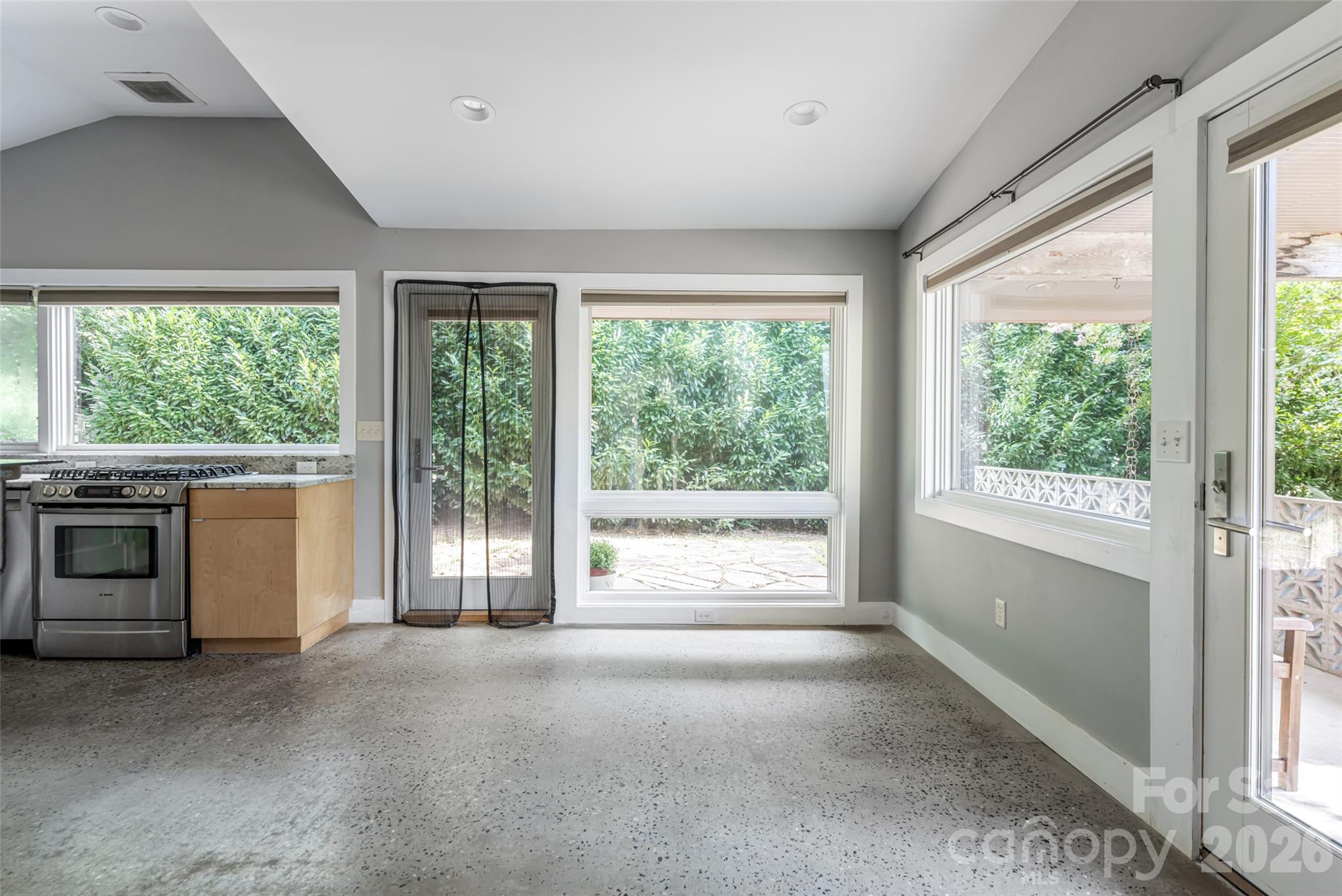 82 Mount Clare Avenue — Asheville