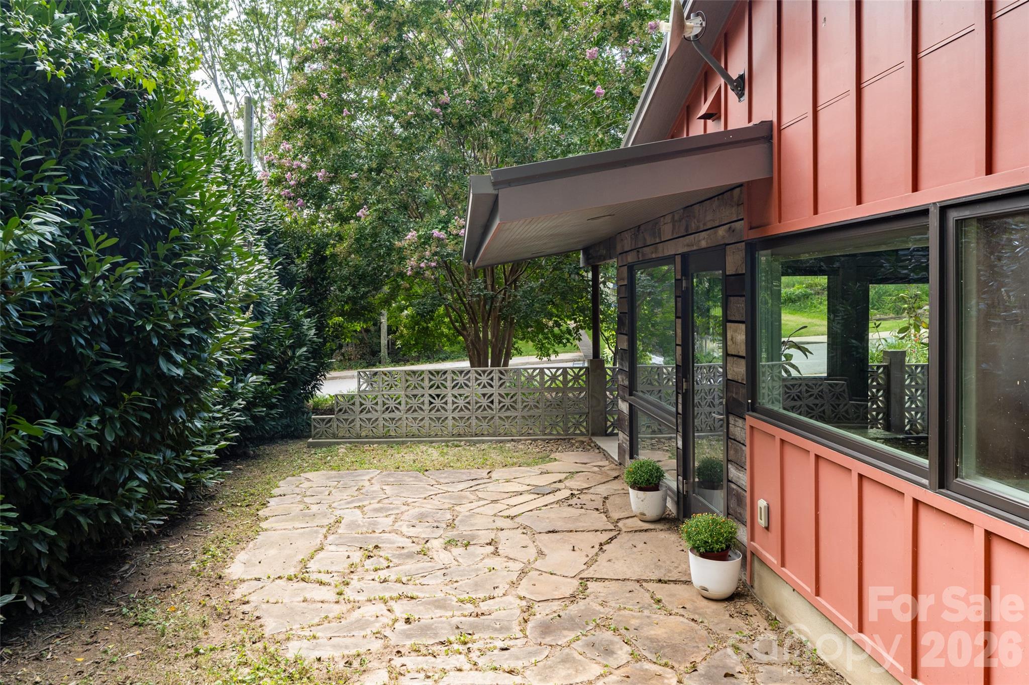 82 Mount Clare Avenue — Asheville