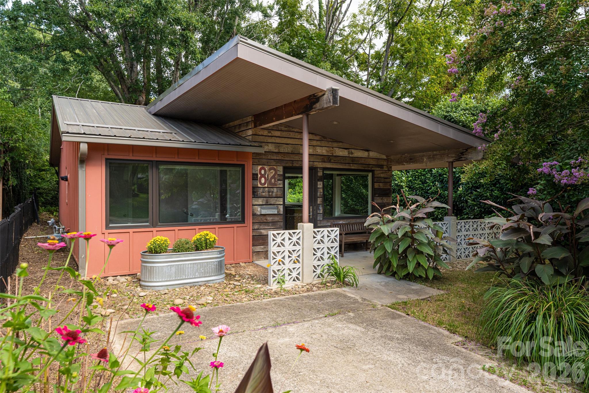 82 Mount Clare Avenue — Asheville