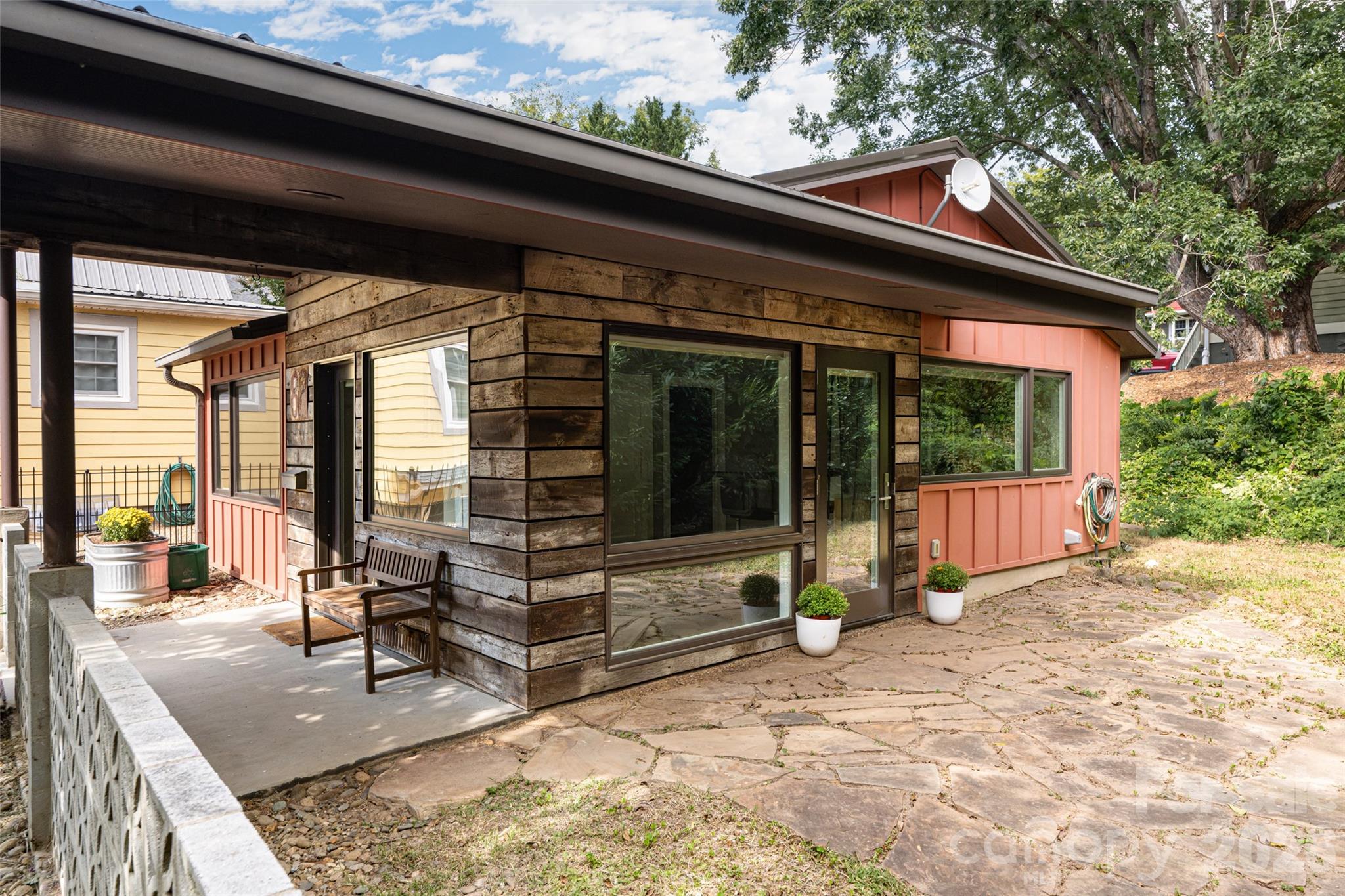 82 Mount Clare Avenue — Asheville