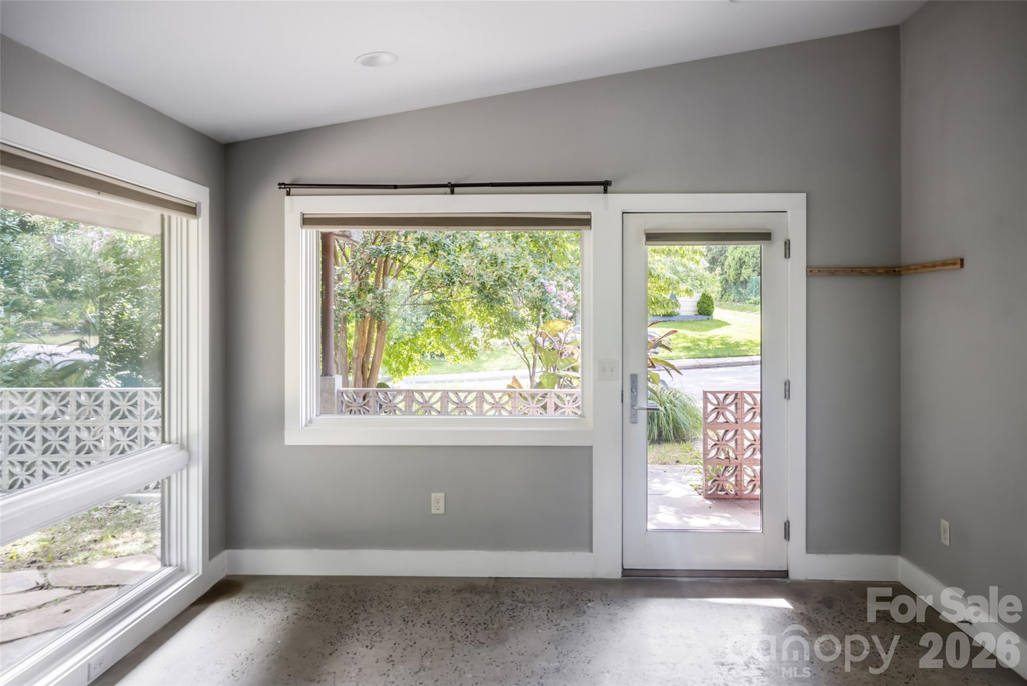 82 Mount Clare Avenue — Asheville