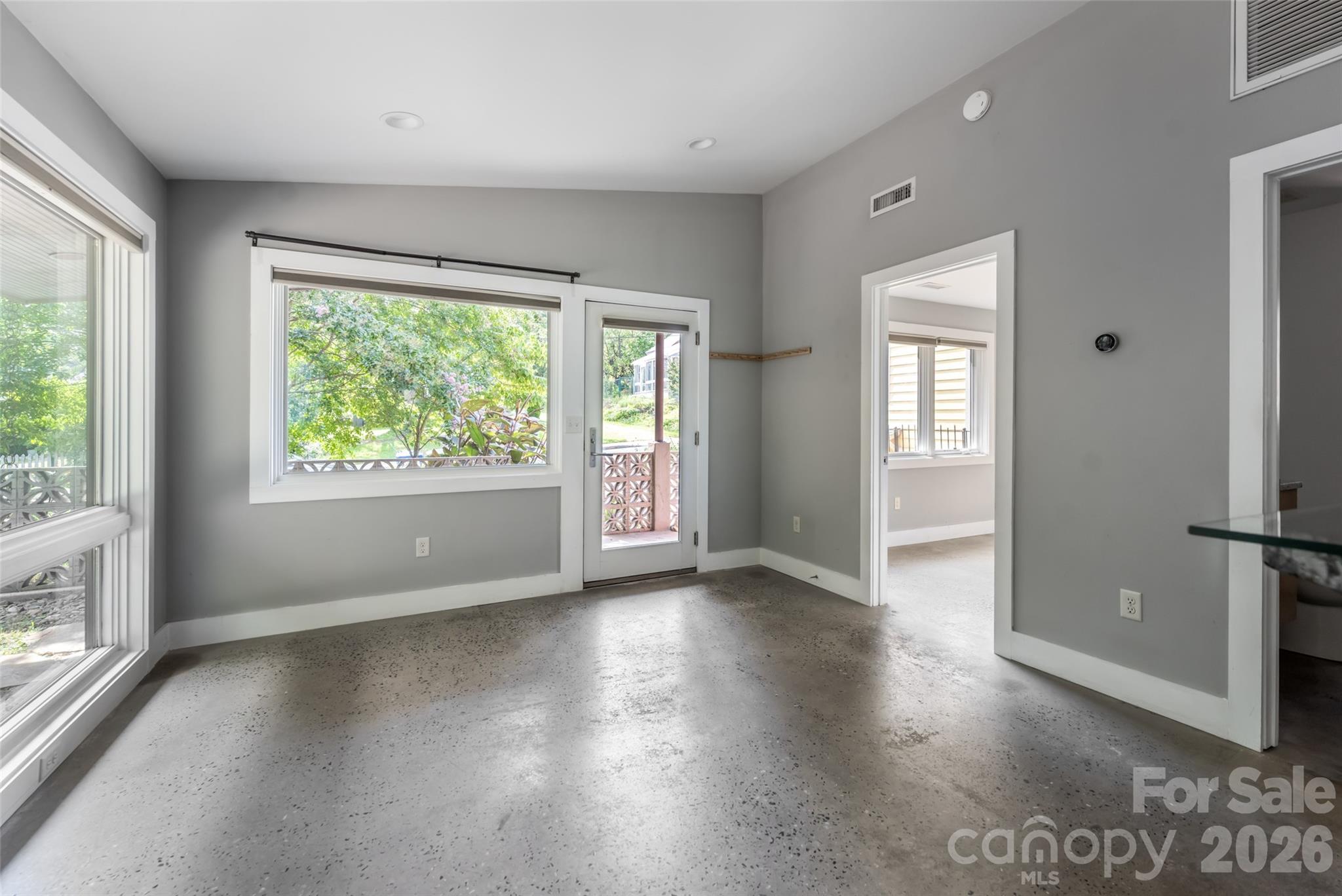 82 Mount Clare Avenue — Asheville
