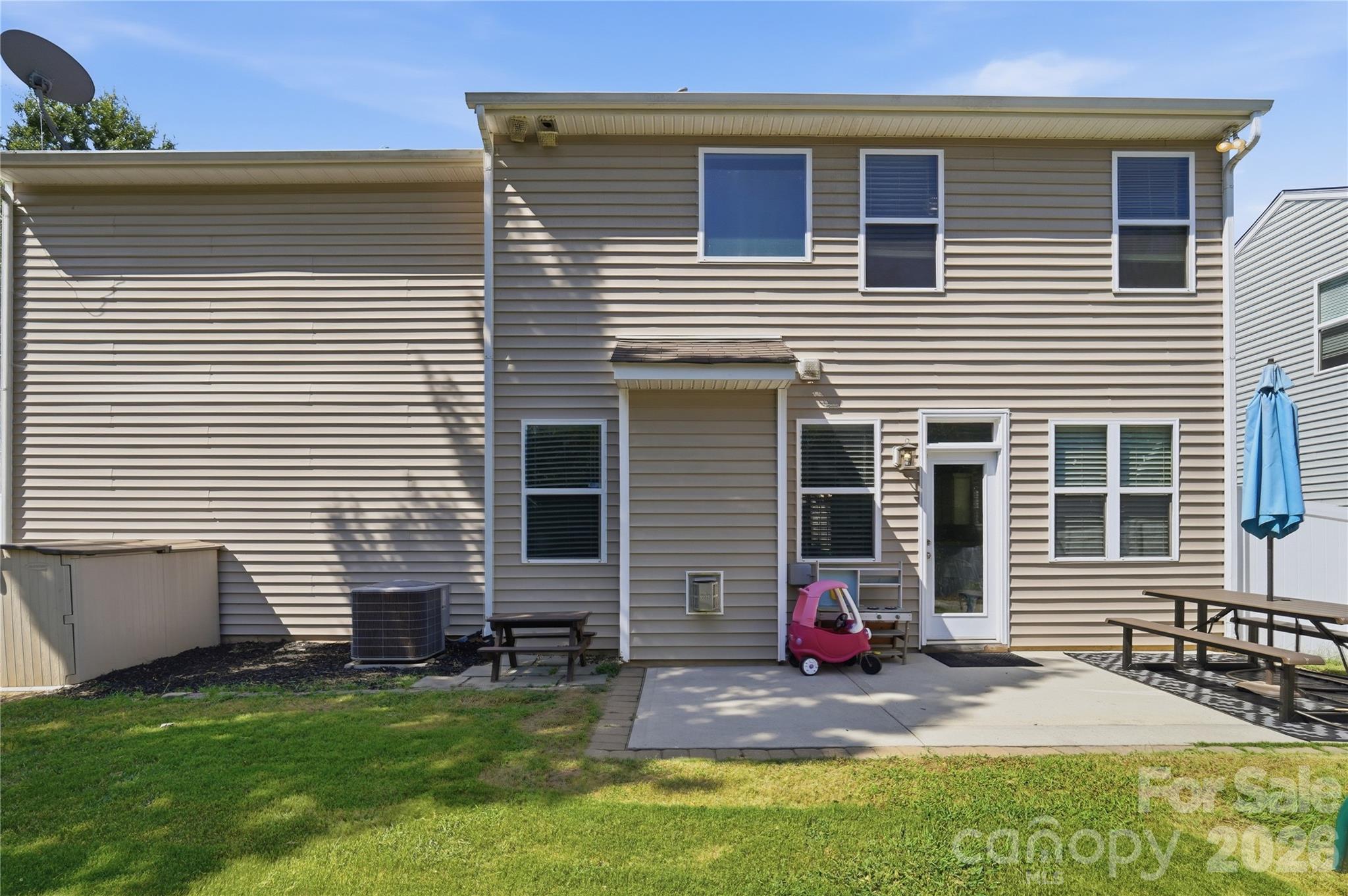 17120 Caldwell Track Drive — Huntersville