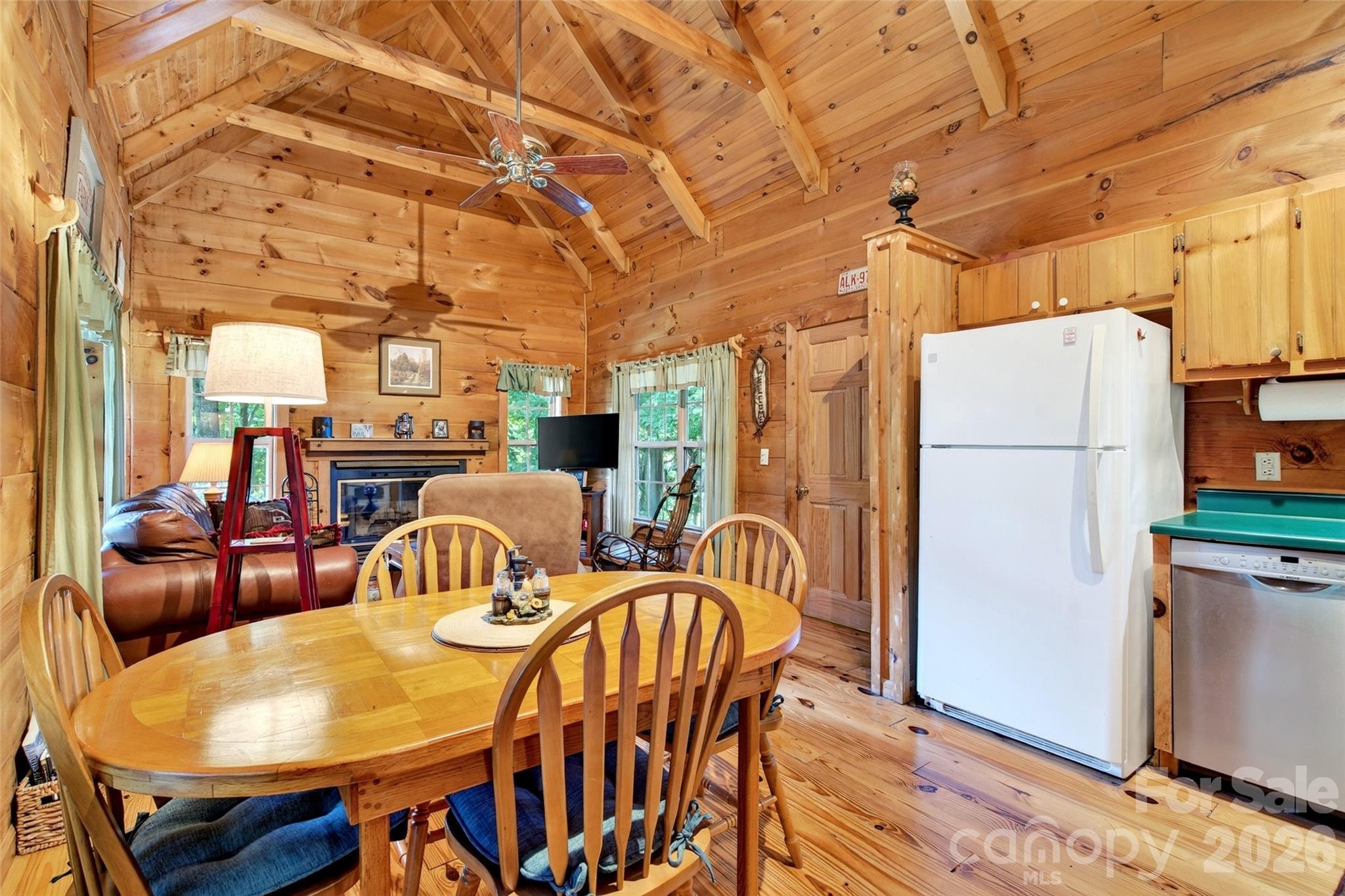 10 Camp Elliott Road — Black Mountain