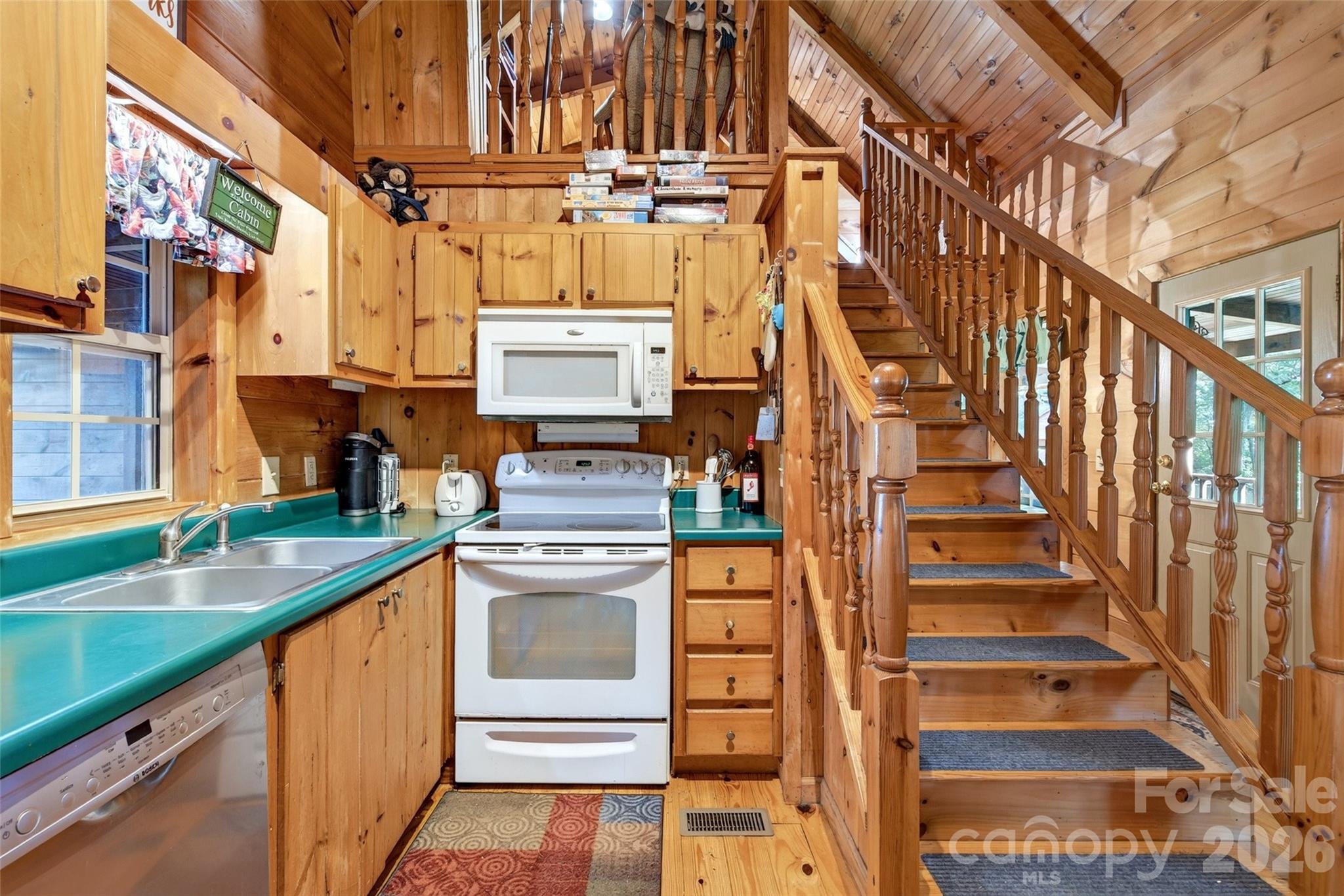 10 Camp Elliott Road — Black Mountain