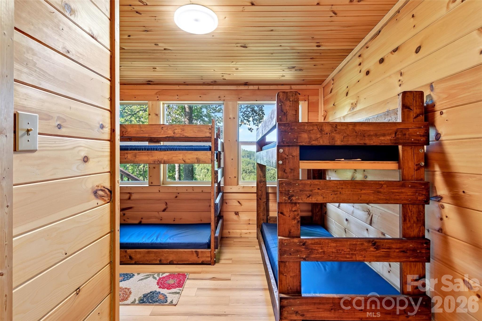 10 Camp Elliott Road — Black Mountain