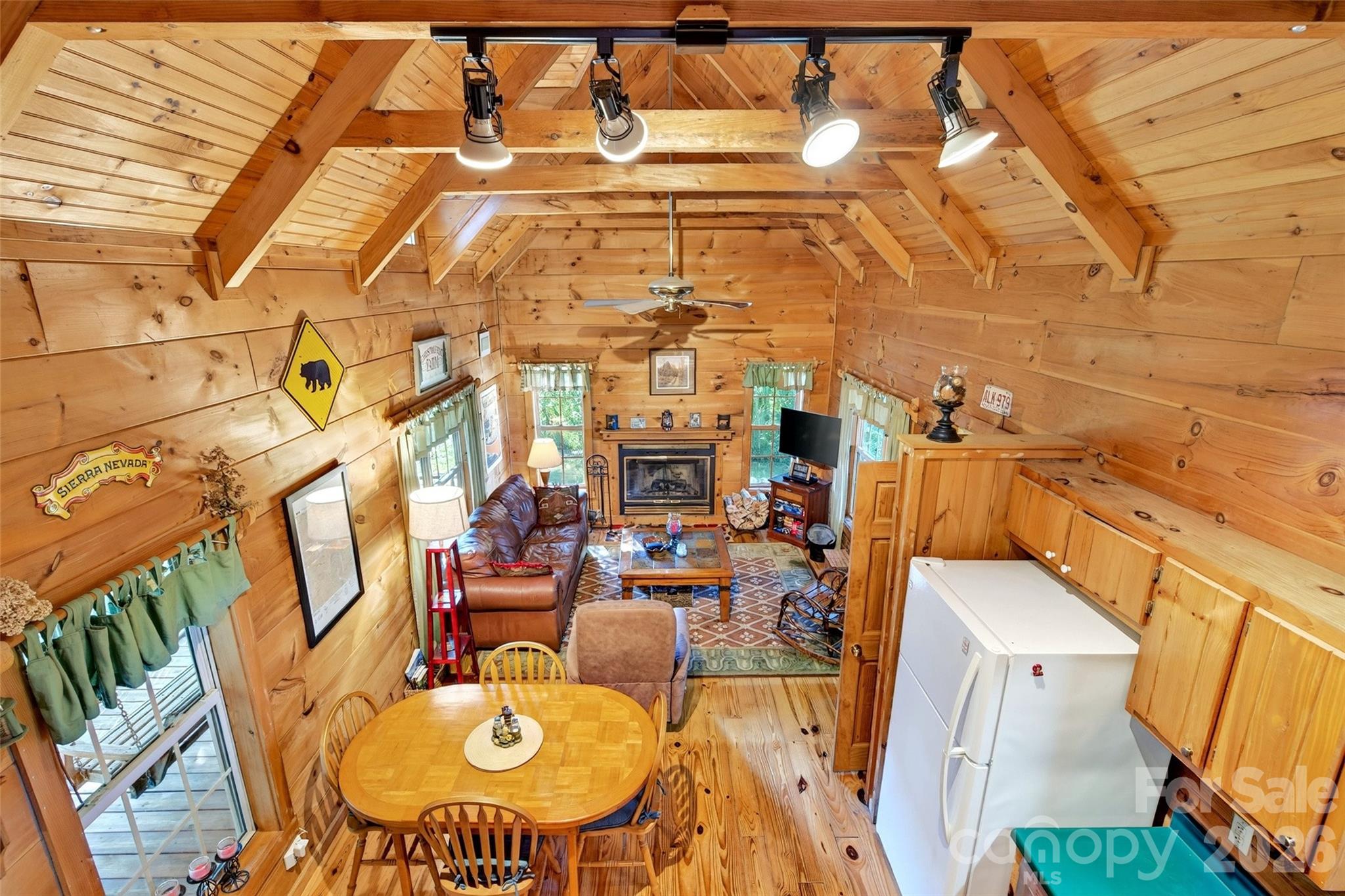 10 Camp Elliott Road — Black Mountain