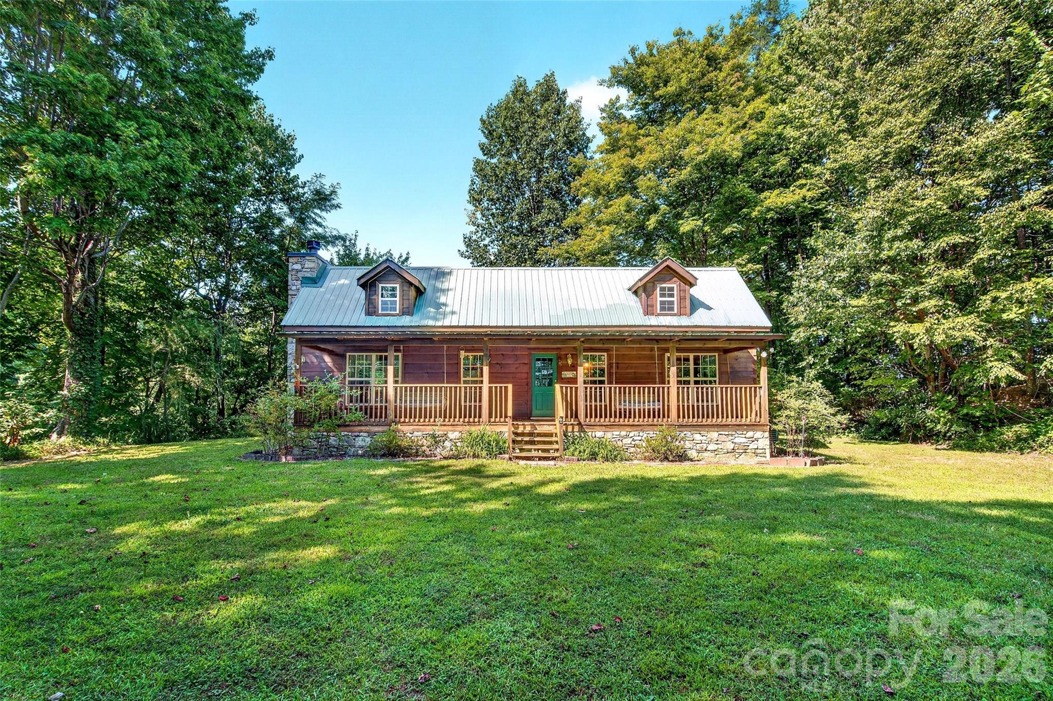 10 Camp Elliott Road — Black Mountain