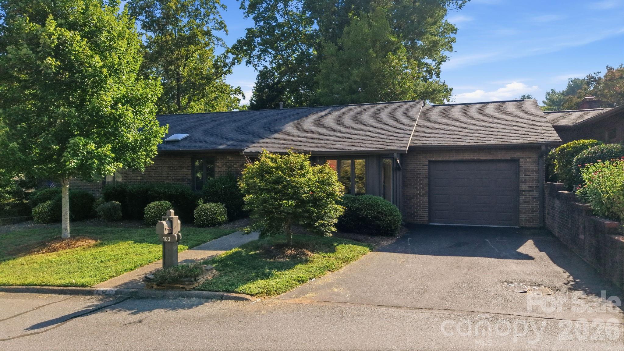 103 Briar Ridge Circle — Winston Salem