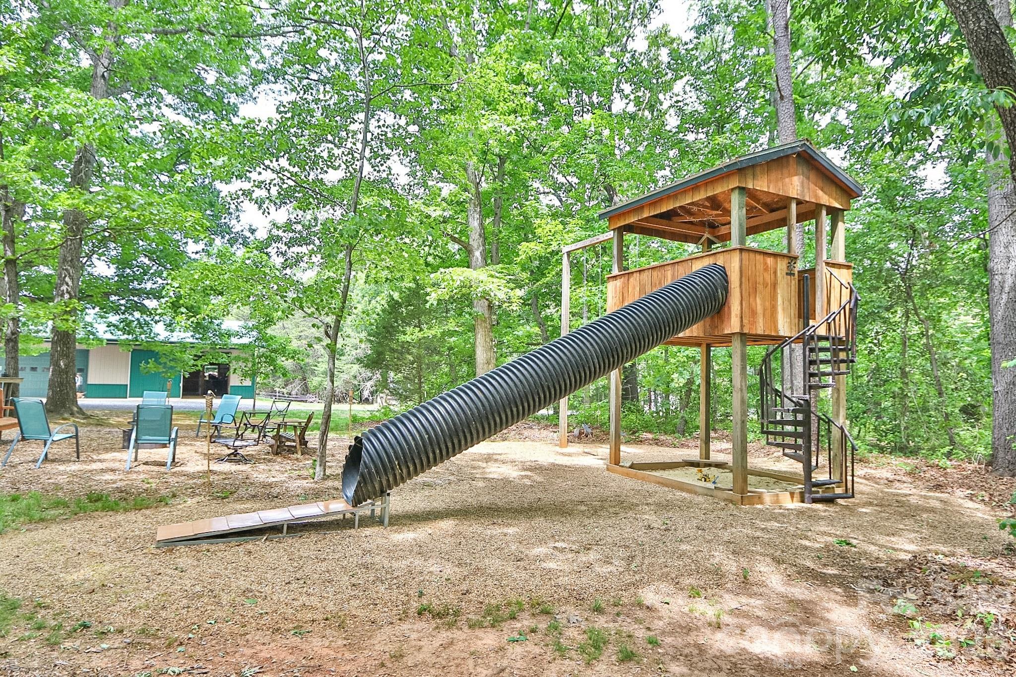 4844 Saint Paul Church Road — Hamptonville