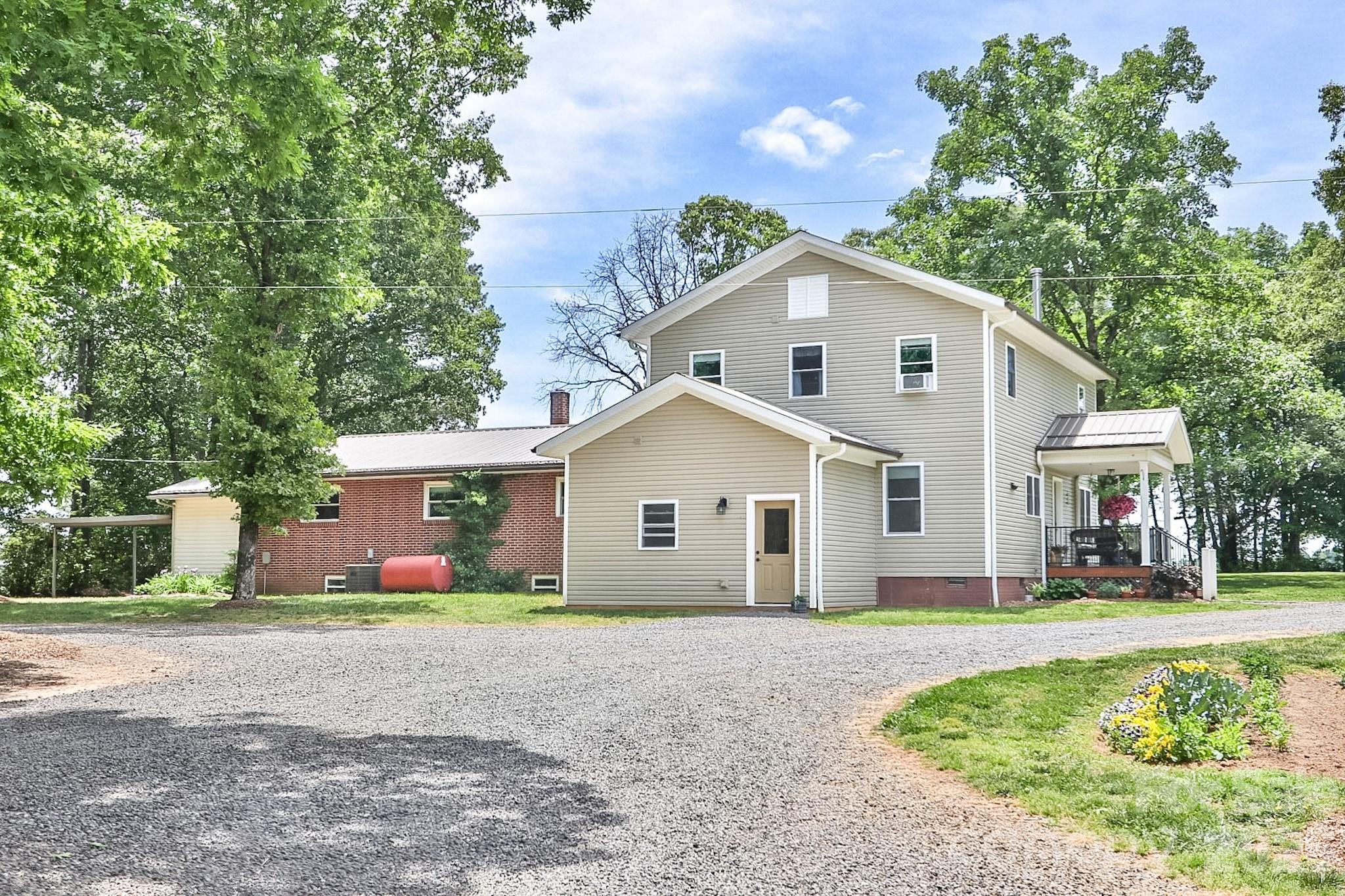 4844 Saint Paul Church Road — Hamptonville