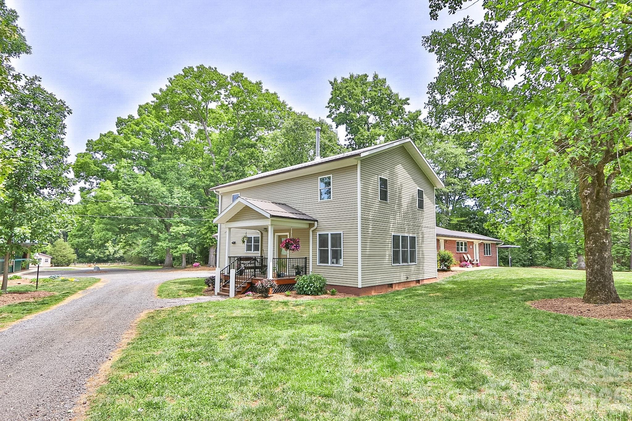 4844 Saint Paul Church Road — Hamptonville