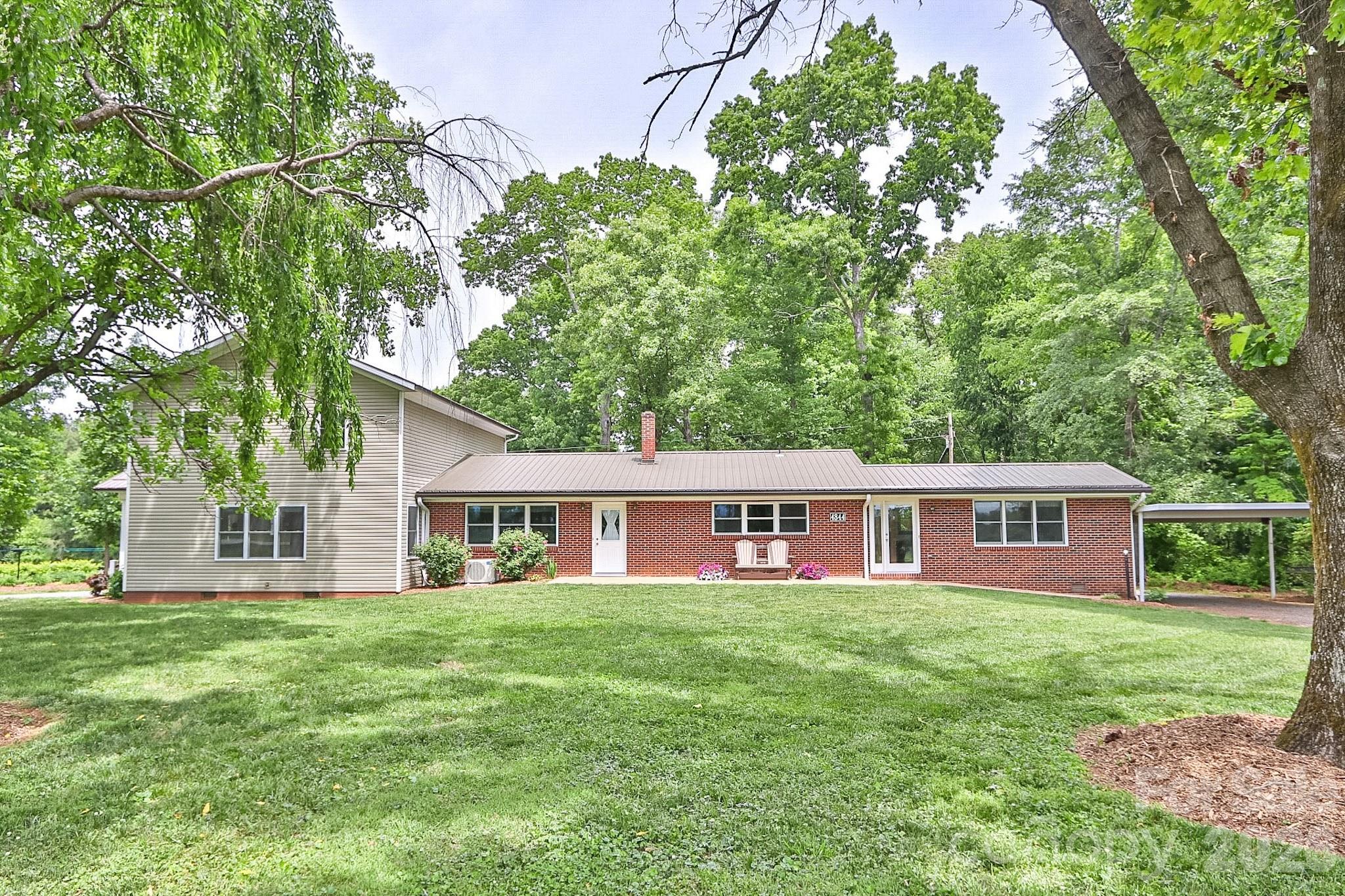 4844 Saint Paul Church Road — Hamptonville